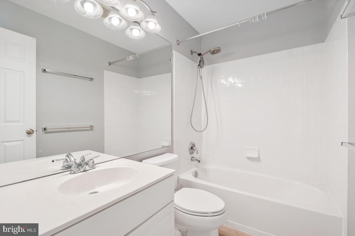 47557 TENFOOT ISLAND TER, STERLING, Virginia 20165, 3 Bedrooms Bedrooms, ,3 BathroomsBathrooms,Residential,For sale,47557 TENFOOT ISLAND TER,VALO2095252 MLS # VALO2095252