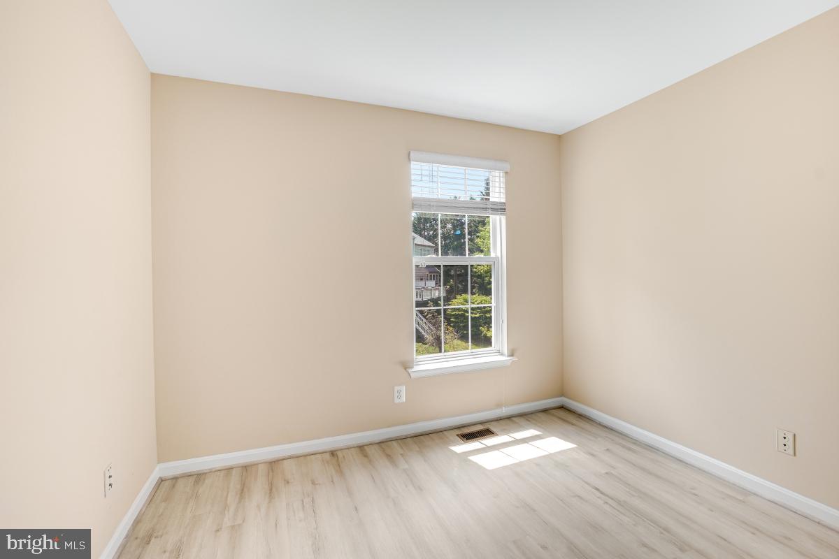 47557 TENFOOT ISLAND TER, STERLING, Virginia 20165, 3 Bedrooms Bedrooms, ,3 BathroomsBathrooms,Residential,For sale,47557 TENFOOT ISLAND TER,VALO2095252 MLS # VALO2095252