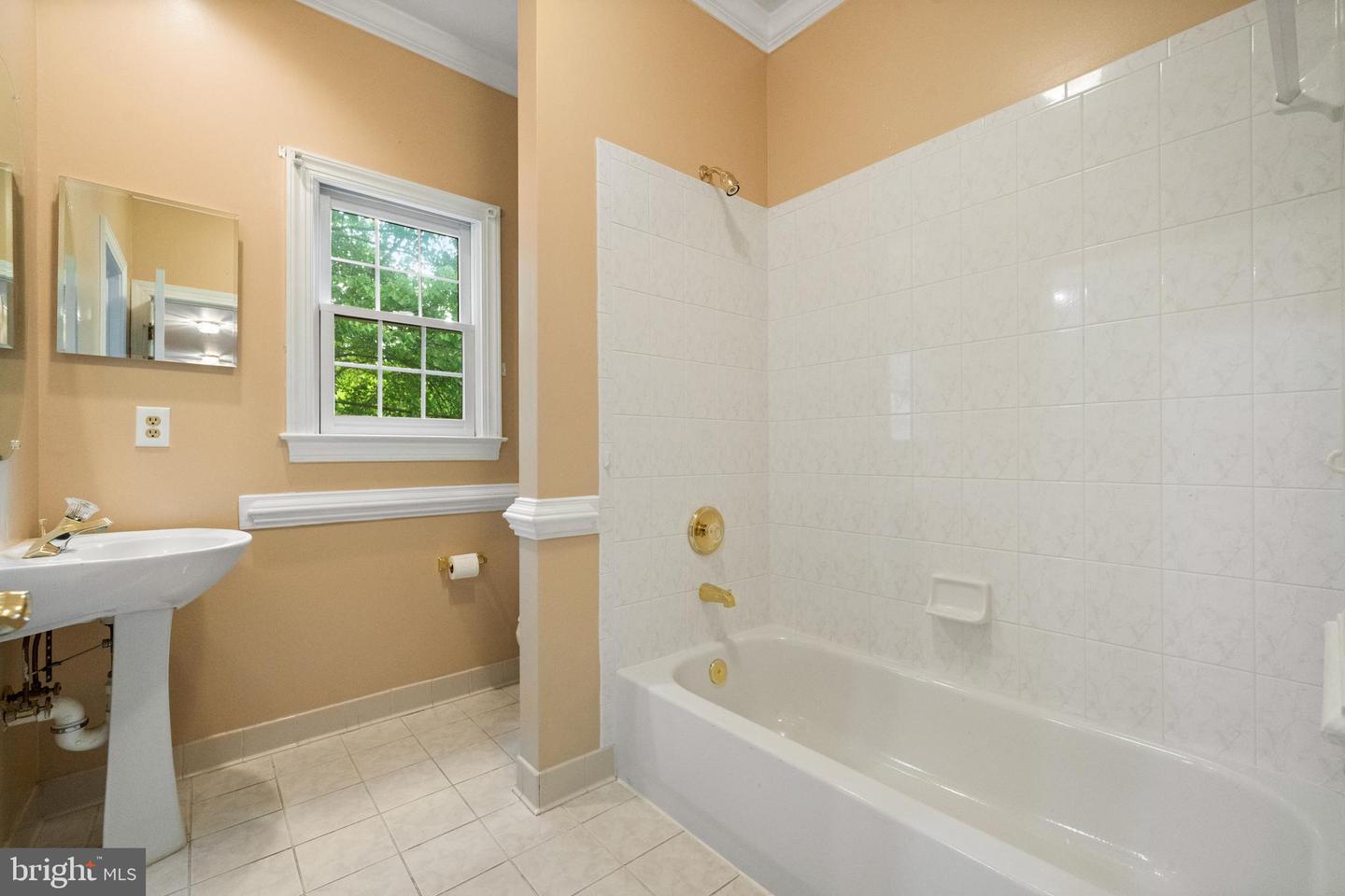 12850 SALMON RUN CT, MANASSAS, Virginia 20112, 6 Bedrooms Bedrooms, ,5 BathroomsBathrooms,Residential,For sale,12850 SALMON RUN CT,VAPW2093560 MLS # VAPW2093560