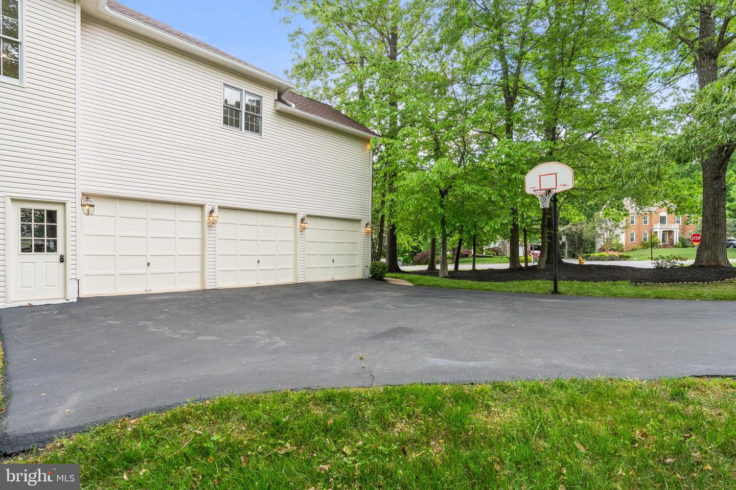 12850 SALMON RUN CT, MANASSAS, Virginia 20112, 6 Bedrooms Bedrooms, ,5 BathroomsBathrooms,Residential,For sale,12850 SALMON RUN CT,VAPW2093560 MLS # VAPW2093560