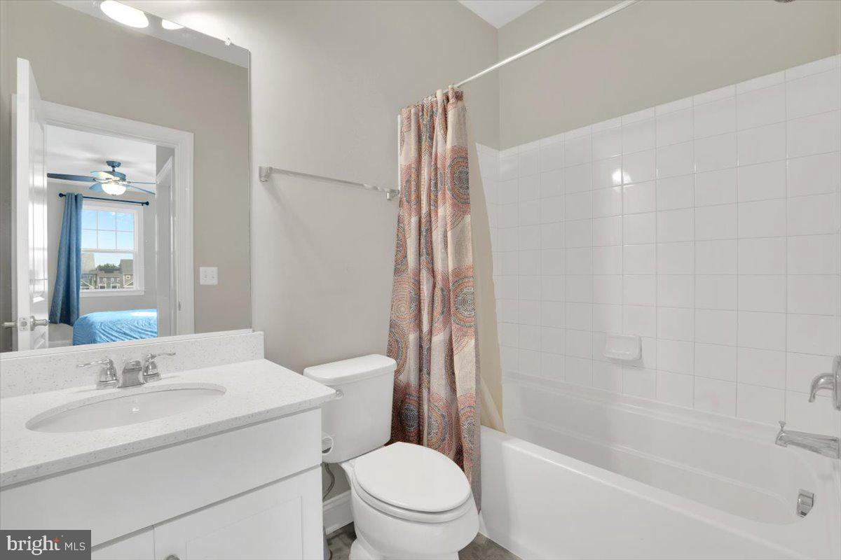 40918 WHITE CLOVER LN, ALDIE, Virginia 20105, 5 Bedrooms Bedrooms, ,4 BathroomsBathrooms,Residential,For sale,40918 WHITE CLOVER LN,VALO2095288 MLS # VALO2095288