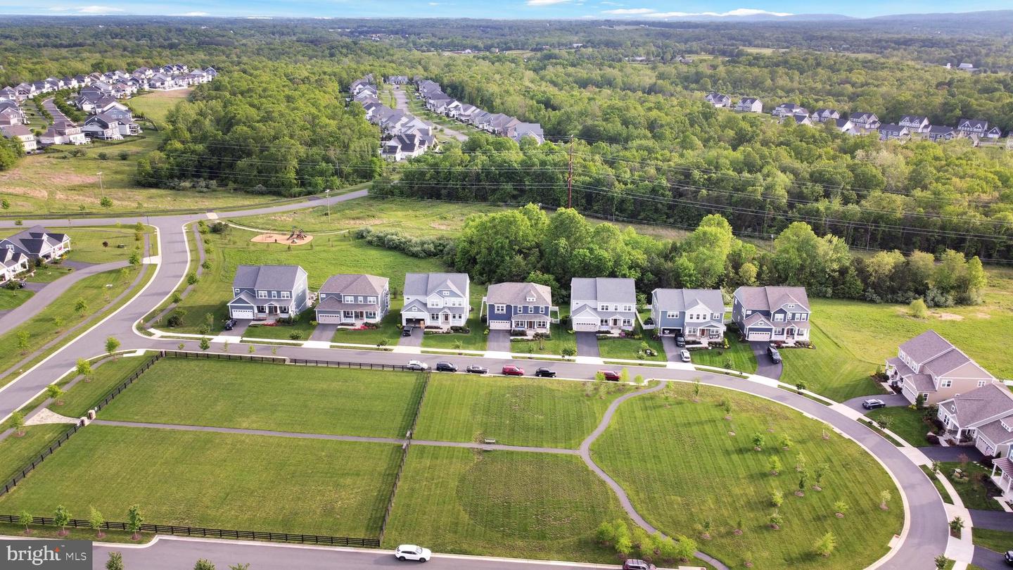 40918 WHITE CLOVER LN, ALDIE, Virginia 20105, 5 Bedrooms Bedrooms, ,4 BathroomsBathrooms,Residential,For sale,40918 WHITE CLOVER LN,VALO2095288 MLS # VALO2095288