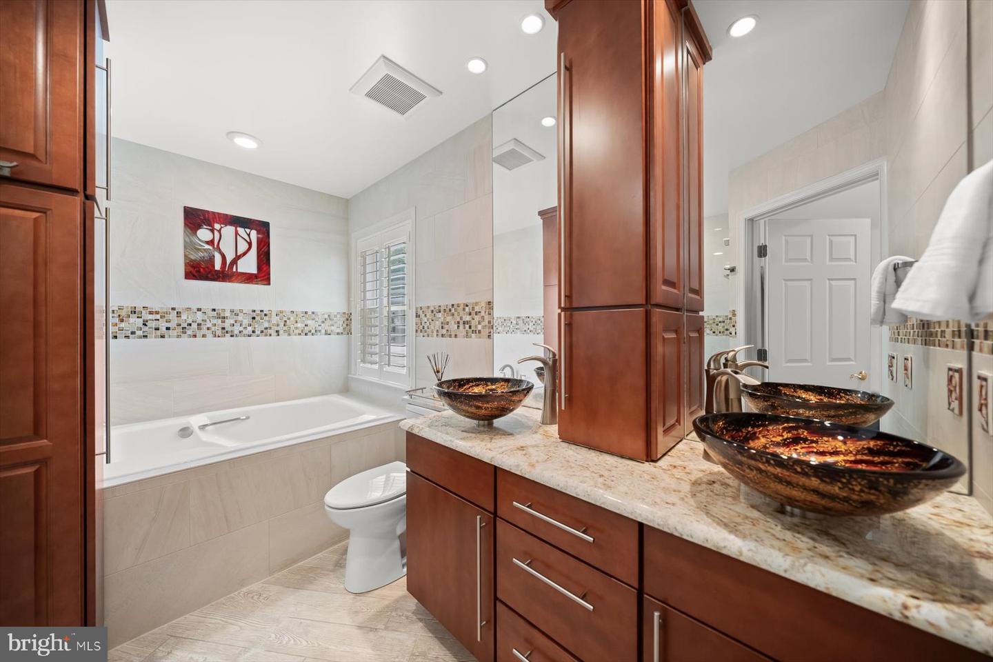 3422 SILVER MAPLE PL, FALLS CHURCH, Virginia 22042, 6 Bedrooms Bedrooms, ,5 BathroomsBathrooms,Residential,For sale,3422 SILVER MAPLE PL,VAFX2237834 MLS # VAFX2237834