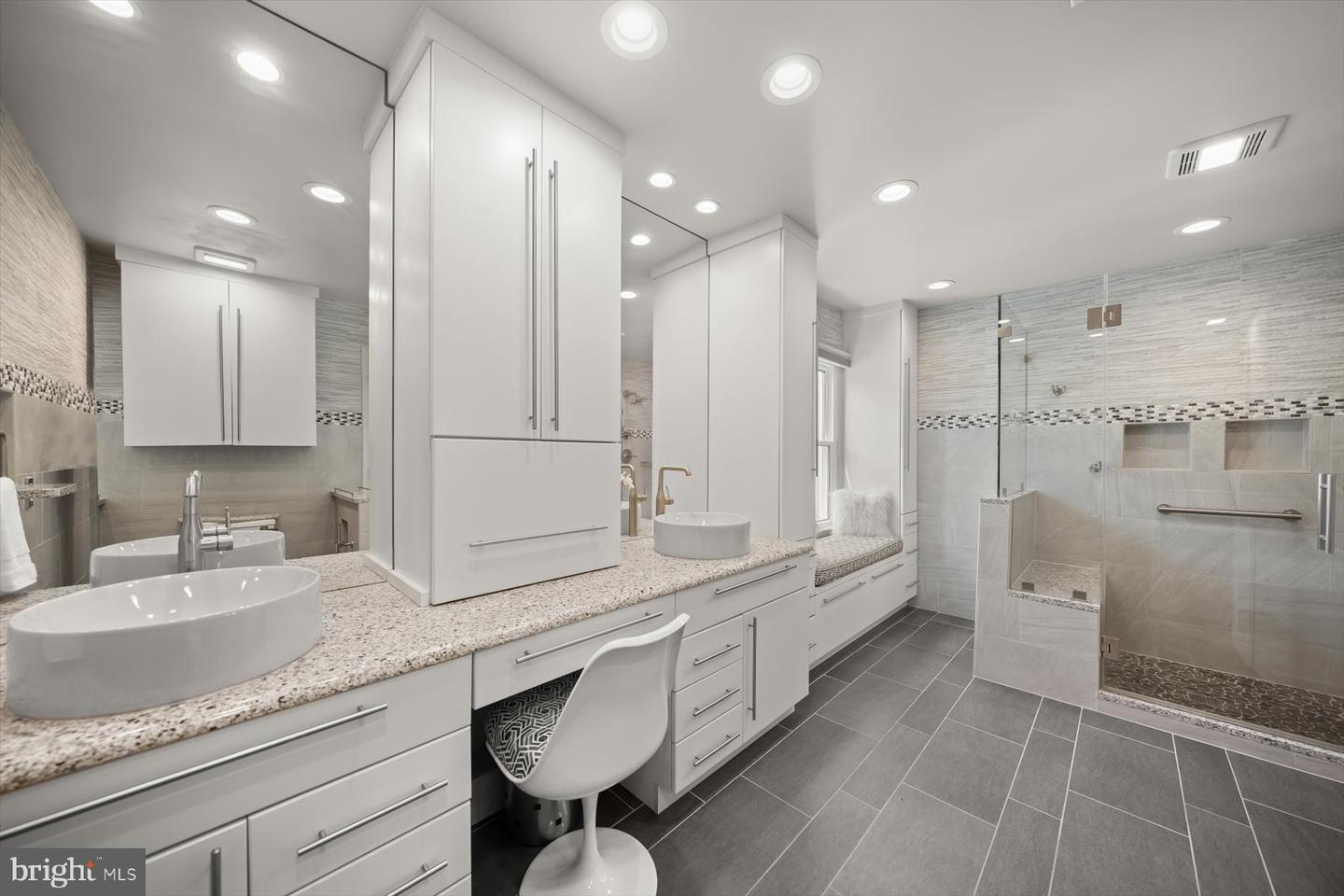 3422 SILVER MAPLE PL, FALLS CHURCH, Virginia 22042, 6 Bedrooms Bedrooms, ,5 BathroomsBathrooms,Residential,For sale,3422 SILVER MAPLE PL,VAFX2237834 MLS # VAFX2237834