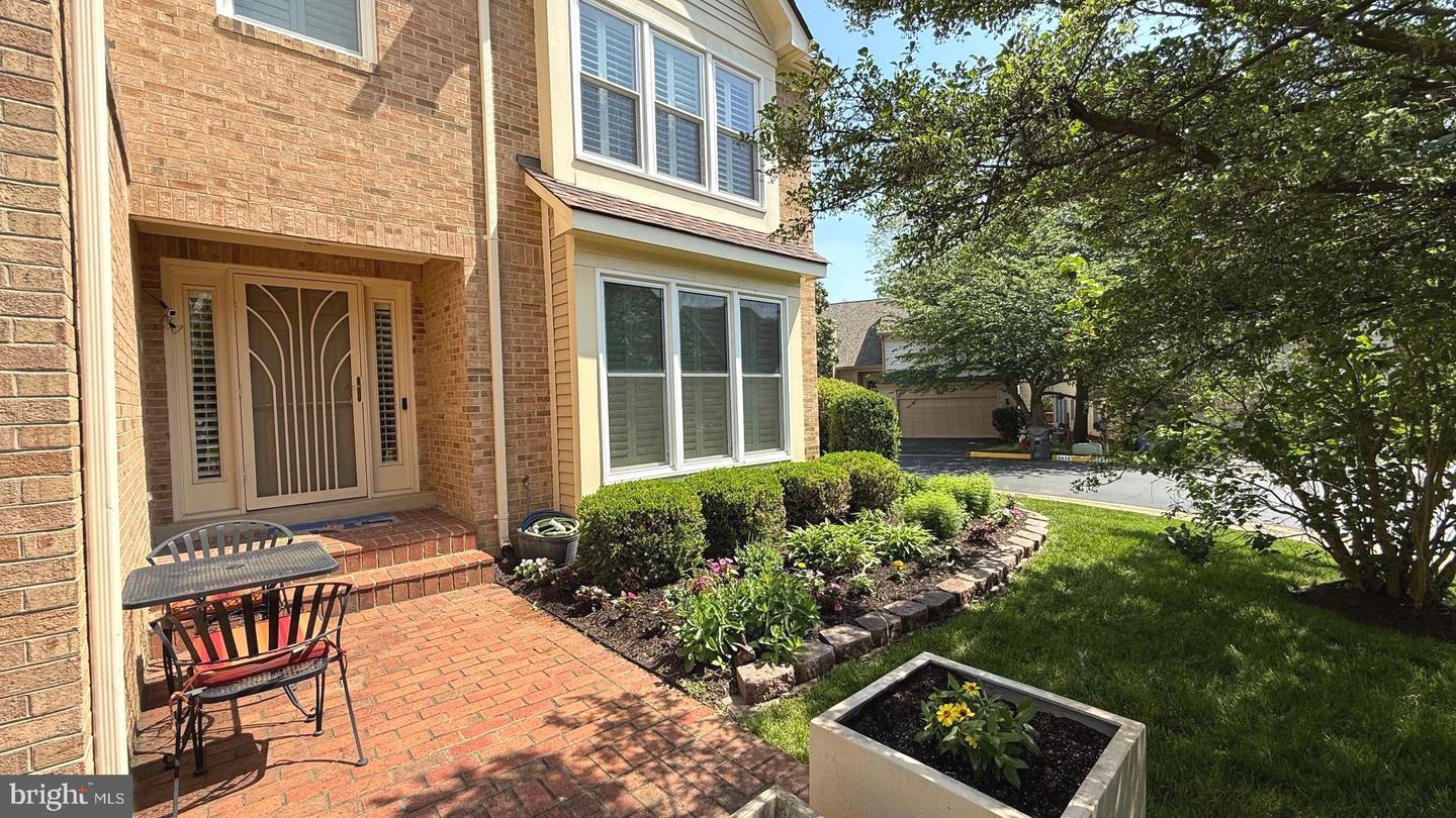 3422 SILVER MAPLE PL, FALLS CHURCH, Virginia 22042, 6 Bedrooms Bedrooms, ,5 BathroomsBathrooms,Residential,For sale,3422 SILVER MAPLE PL,VAFX2237834 MLS # VAFX2237834
