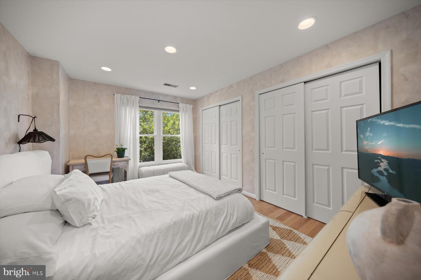 3422 SILVER MAPLE PL, FALLS CHURCH, Virginia 22042, 6 Bedrooms Bedrooms, ,5 BathroomsBathrooms,Residential,For sale,3422 SILVER MAPLE PL,VAFX2237834 MLS # VAFX2237834