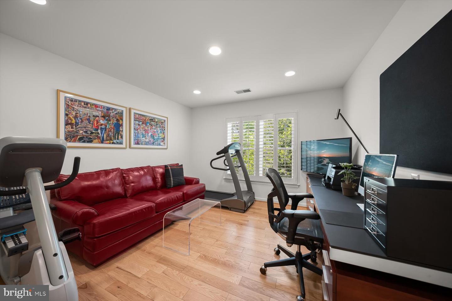3422 SILVER MAPLE PL, FALLS CHURCH, Virginia 22042, 6 Bedrooms Bedrooms, ,5 BathroomsBathrooms,Residential,For sale,3422 SILVER MAPLE PL,VAFX2237834 MLS # VAFX2237834