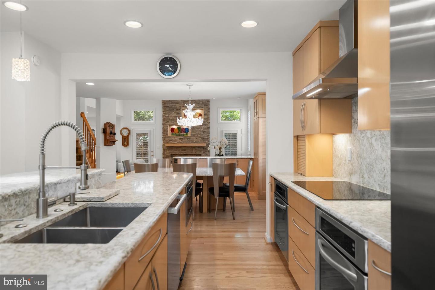 3422 SILVER MAPLE PL, FALLS CHURCH, Virginia 22042, 6 Bedrooms Bedrooms, ,5 BathroomsBathrooms,Residential,For sale,3422 SILVER MAPLE PL,VAFX2237834 MLS # VAFX2237834