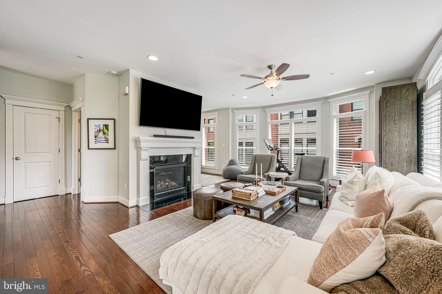 2205 19TH CT N, ARLINGTON, Virginia 22201, 4 Bedrooms Bedrooms, ,3 BathroomsBathrooms,Residential,For sale,2205 19TH CT N,VAAR2056830 MLS # VAAR2056830