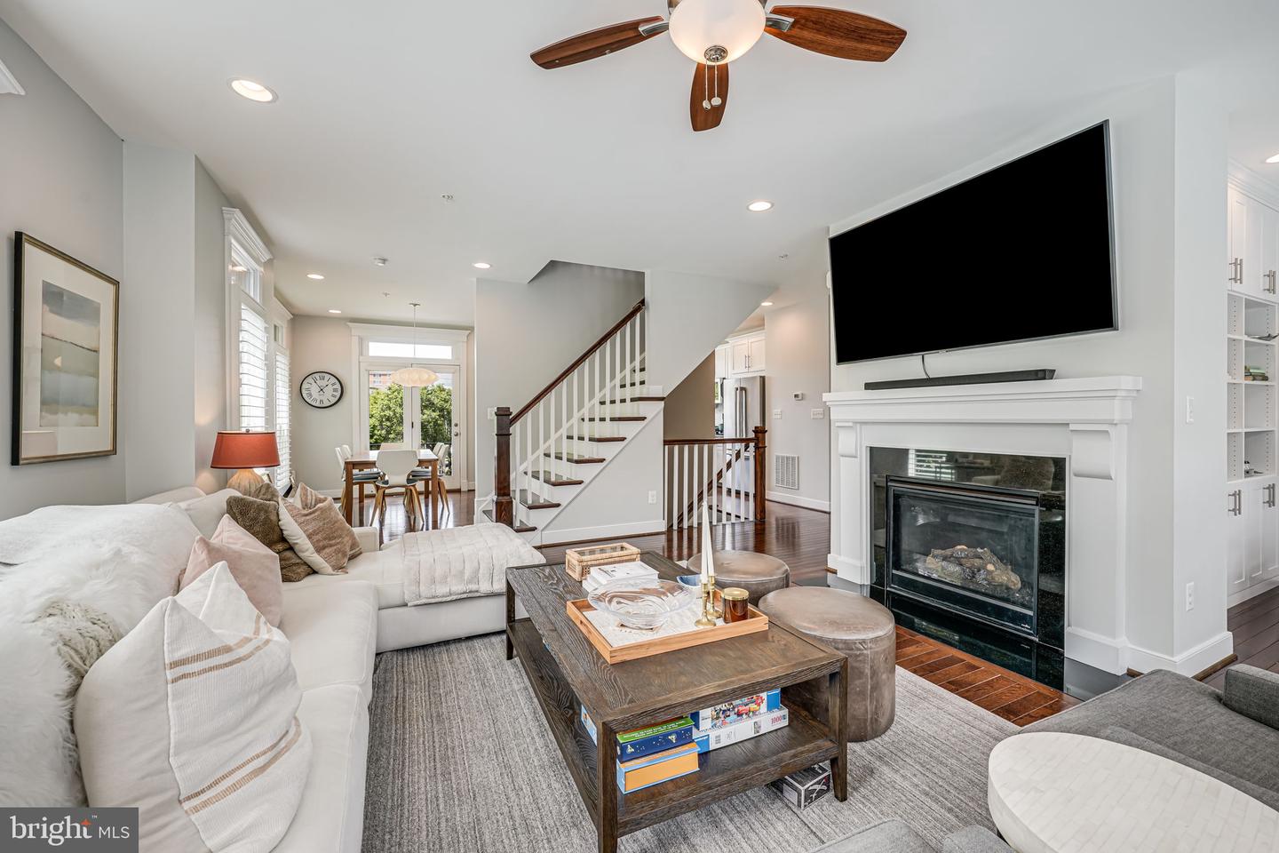 2205 19TH CT N, ARLINGTON, Virginia 22201, 4 Bedrooms Bedrooms, ,3 BathroomsBathrooms,Residential,For sale,2205 19TH CT N,VAAR2056830 MLS # VAAR2056830