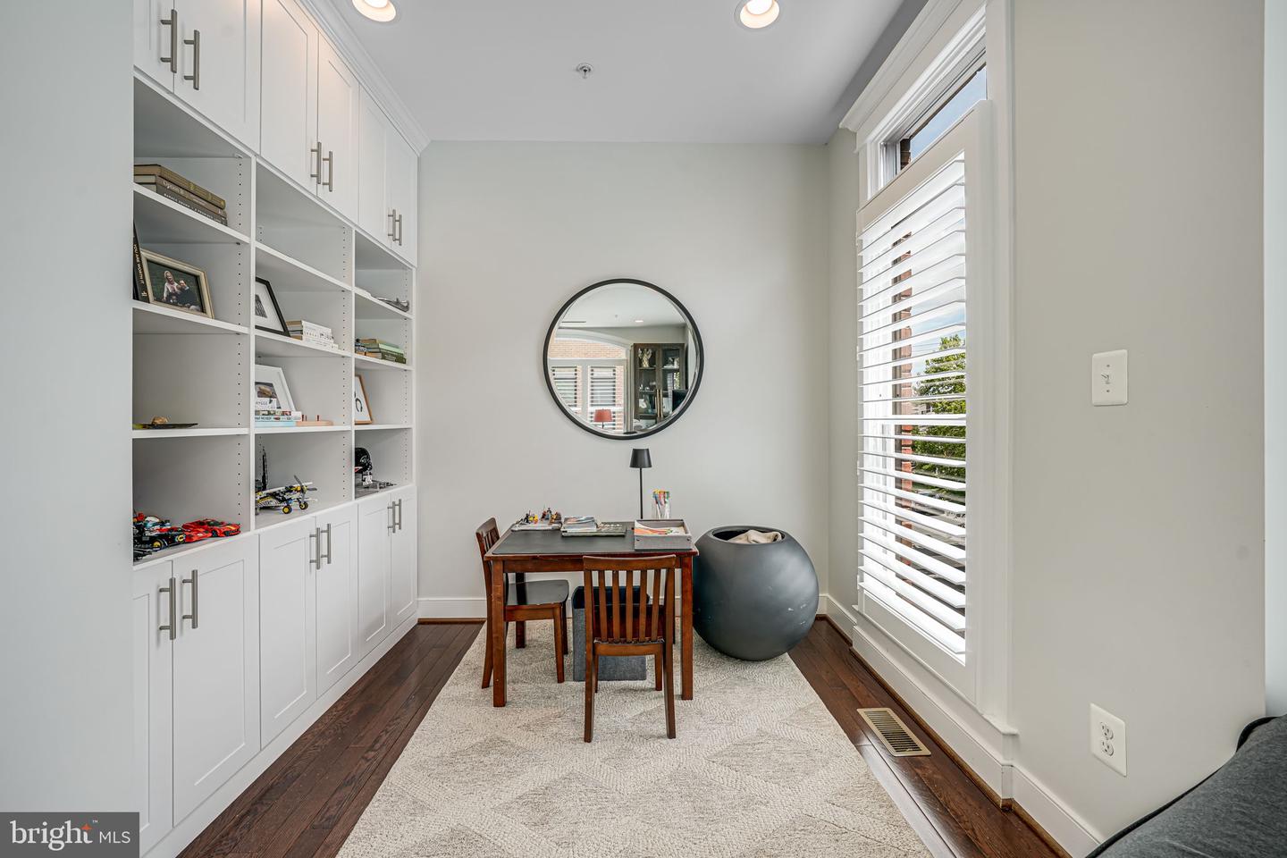 2205 19TH CT N, ARLINGTON, Virginia 22201, 4 Bedrooms Bedrooms, ,3 BathroomsBathrooms,Residential,For sale,2205 19TH CT N,VAAR2056830 MLS # VAAR2056830