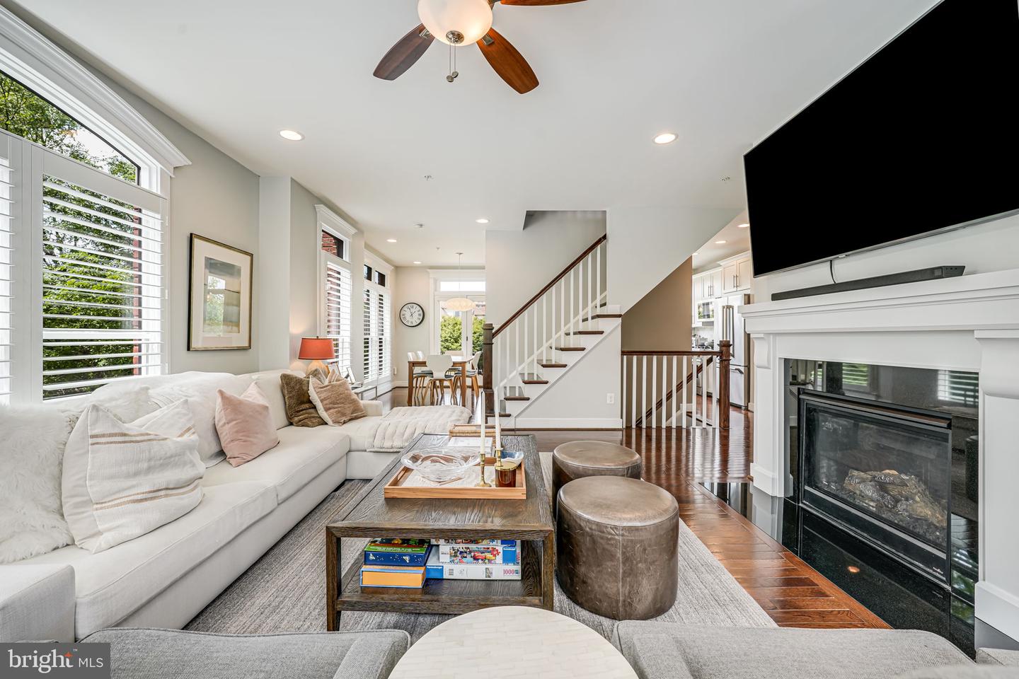 2205 19TH CT N, ARLINGTON, Virginia 22201, 4 Bedrooms Bedrooms, ,3 BathroomsBathrooms,Residential,For sale,2205 19TH CT N,VAAR2056830 MLS # VAAR2056830