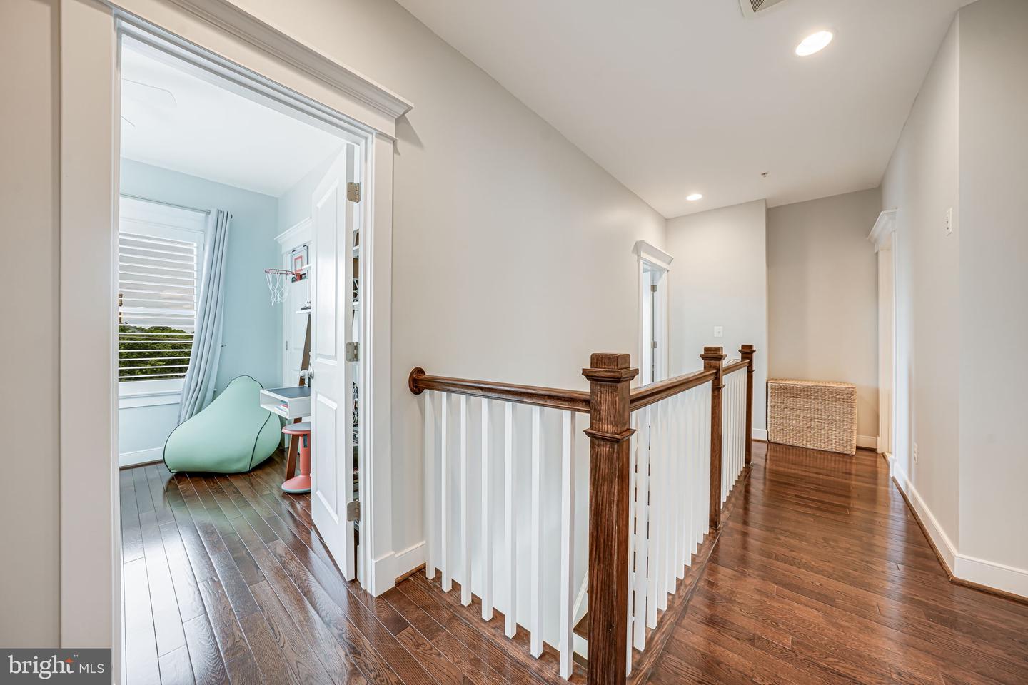 2205 19TH CT N, ARLINGTON, Virginia 22201, 4 Bedrooms Bedrooms, ,3 BathroomsBathrooms,Residential,For sale,2205 19TH CT N,VAAR2056830 MLS # VAAR2056830