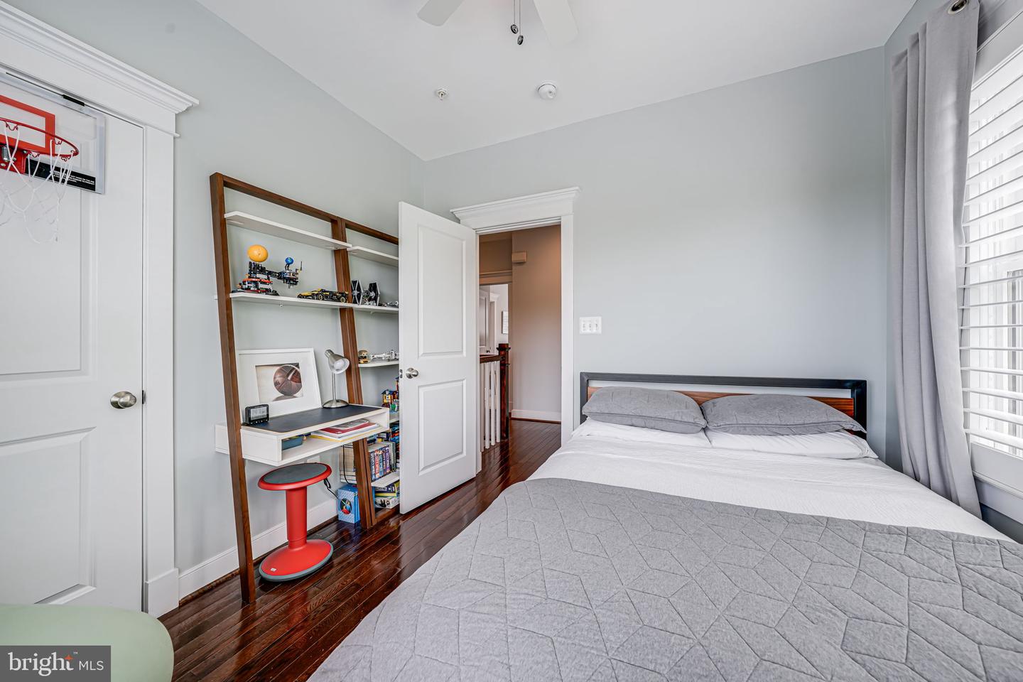 2205 19TH CT N, ARLINGTON, Virginia 22201, 4 Bedrooms Bedrooms, ,3 BathroomsBathrooms,Residential,For sale,2205 19TH CT N,VAAR2056830 MLS # VAAR2056830