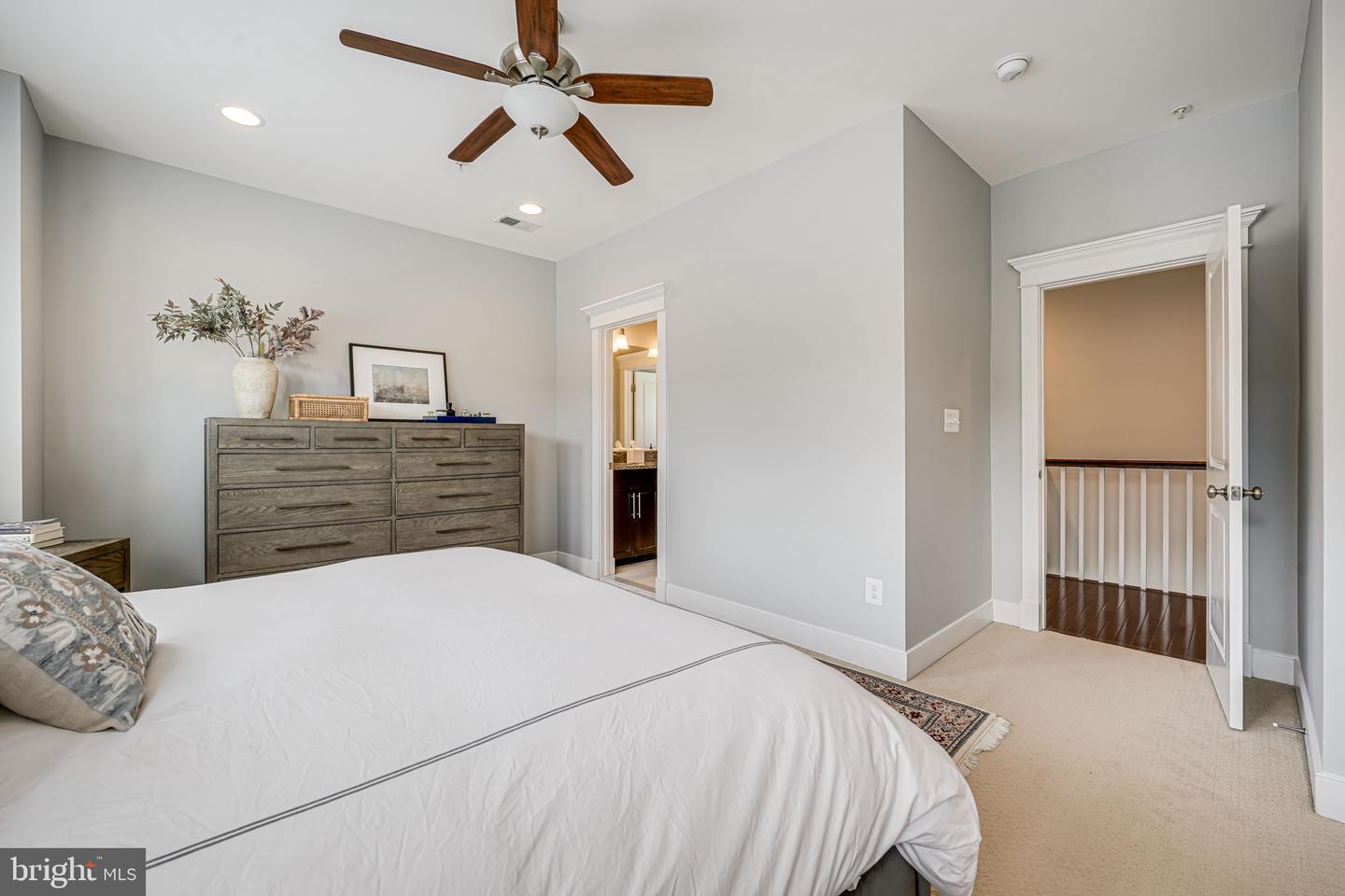 2205 19TH CT N, ARLINGTON, Virginia 22201, 4 Bedrooms Bedrooms, ,3 BathroomsBathrooms,Residential,For sale,2205 19TH CT N,VAAR2056830 MLS # VAAR2056830