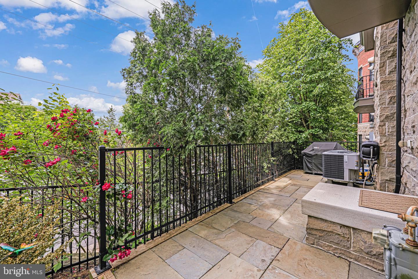2205 19TH CT N, ARLINGTON, Virginia 22201, 4 Bedrooms Bedrooms, ,3 BathroomsBathrooms,Residential,For sale,2205 19TH CT N,VAAR2056830 MLS # VAAR2056830