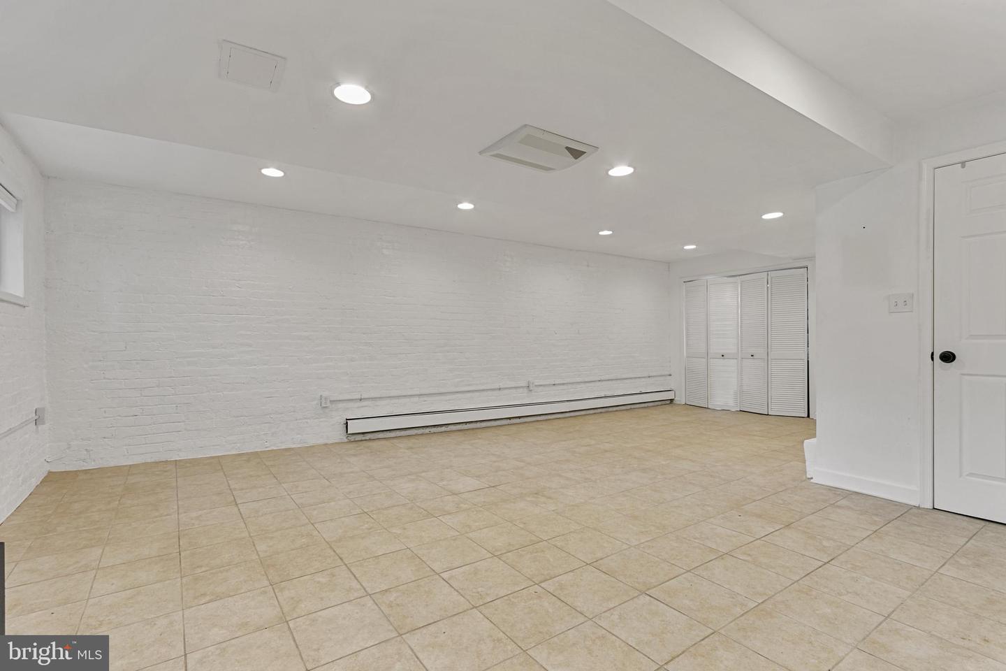 2332 19TH ST NW, WASHINGTON, District Of Columbia 20009, 4 Bedrooms Bedrooms, ,3 BathroomsBathrooms,Residential,For sale,2332 19TH ST NW,DCDC2198340 MLS # DCDC2198340