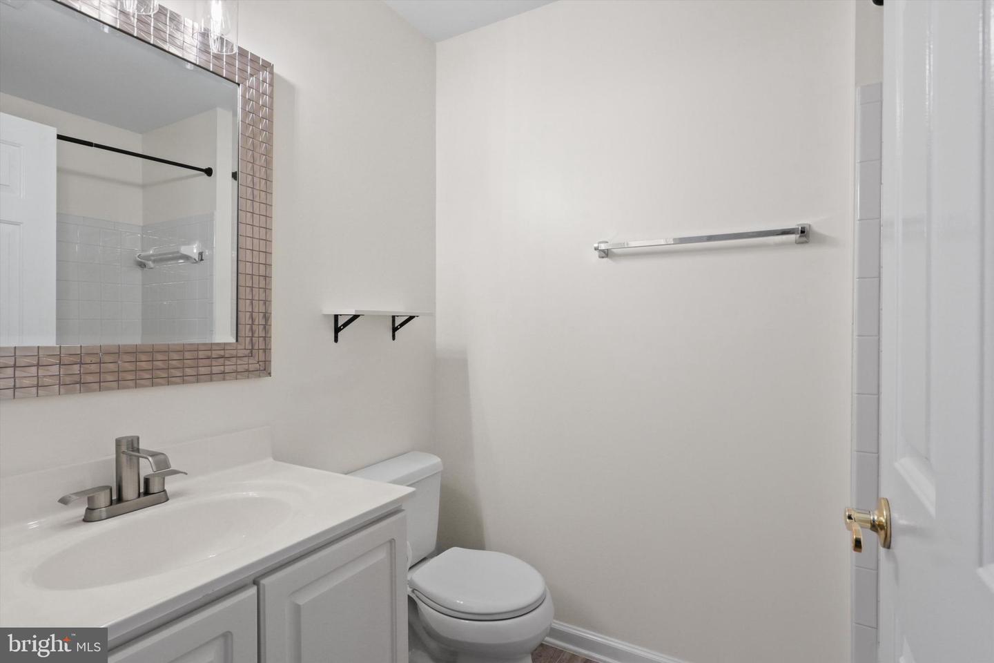 11014 KOMAN CIR #304, MANASSAS, Virginia 20109, 2 Bedrooms Bedrooms, ,2 BathroomsBathrooms,Residential,For sale,11014 KOMAN CIR #304,VAPW2093492 MLS # VAPW2093492