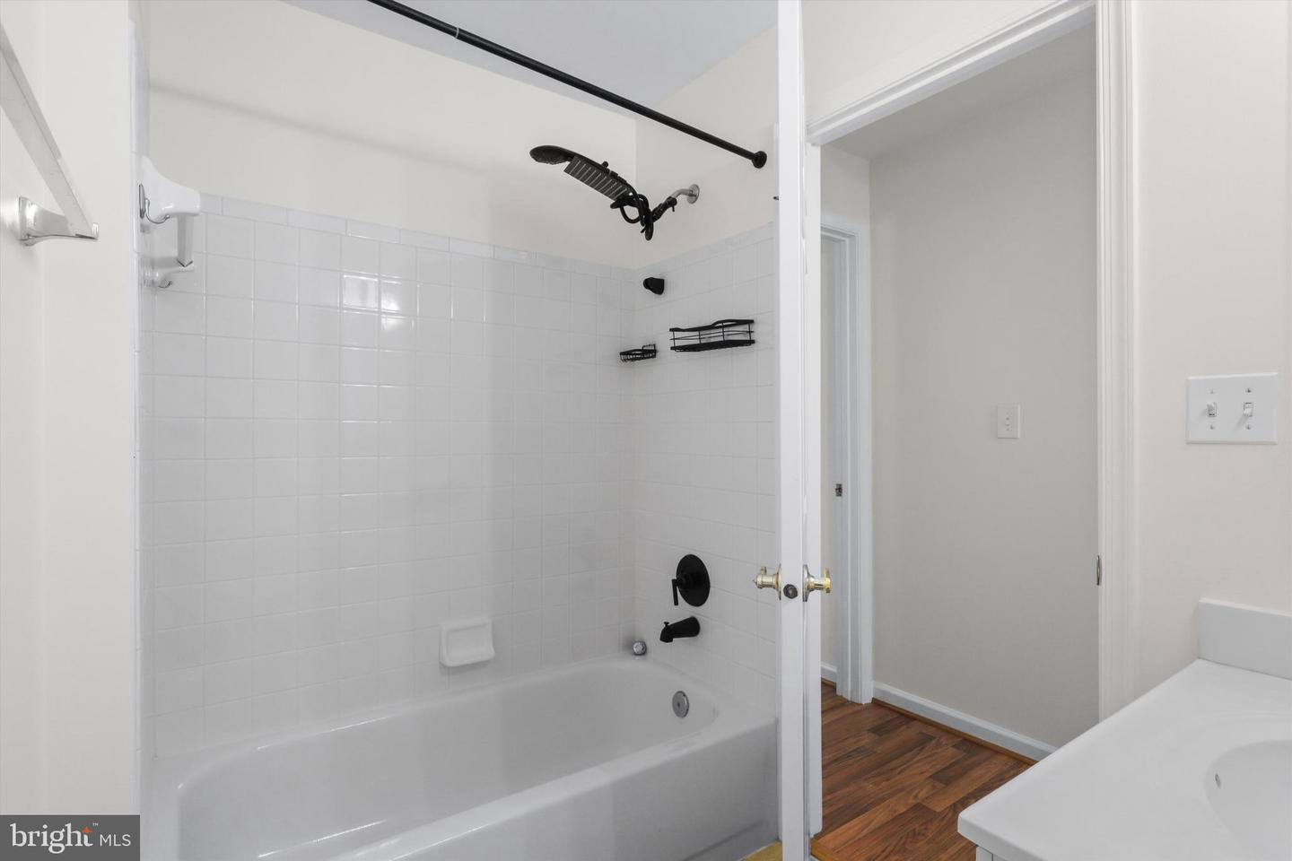 11014 KOMAN CIR #304, MANASSAS, Virginia 20109, 2 Bedrooms Bedrooms, ,2 BathroomsBathrooms,Residential,For sale,11014 KOMAN CIR #304,VAPW2093492 MLS # VAPW2093492