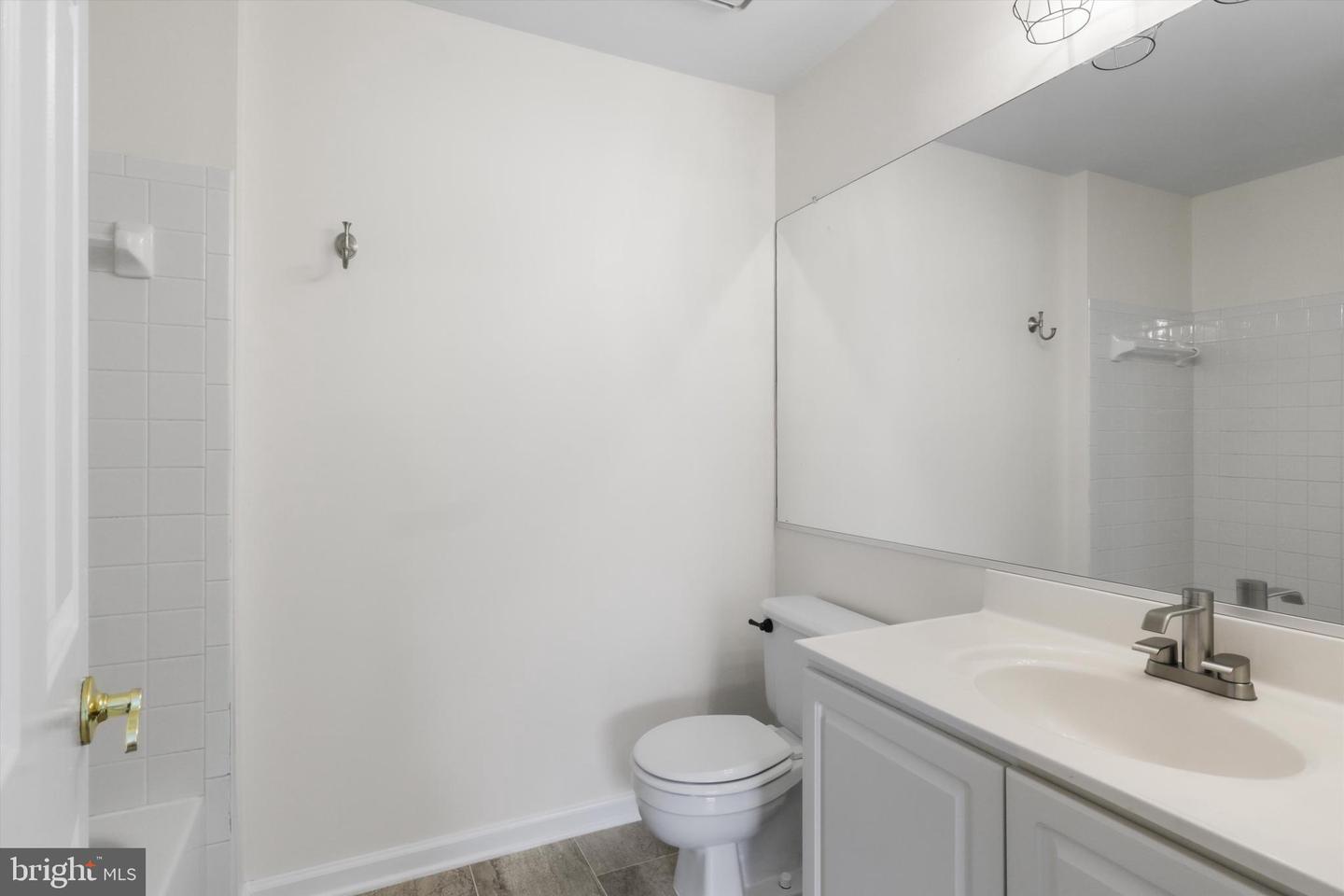 11014 KOMAN CIR #304, MANASSAS, Virginia 20109, 2 Bedrooms Bedrooms, ,2 BathroomsBathrooms,Residential,For sale,11014 KOMAN CIR #304,VAPW2093492 MLS # VAPW2093492