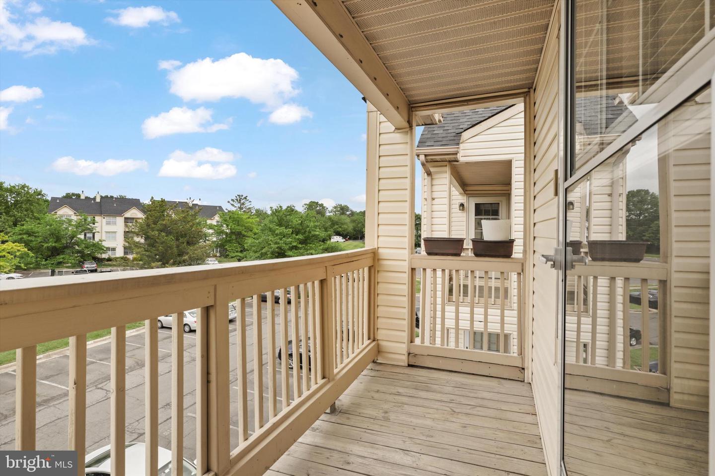 11014 KOMAN CIR #304, MANASSAS, Virginia 20109, 2 Bedrooms Bedrooms, ,2 BathroomsBathrooms,Residential,For sale,11014 KOMAN CIR #304,VAPW2093492 MLS # VAPW2093492