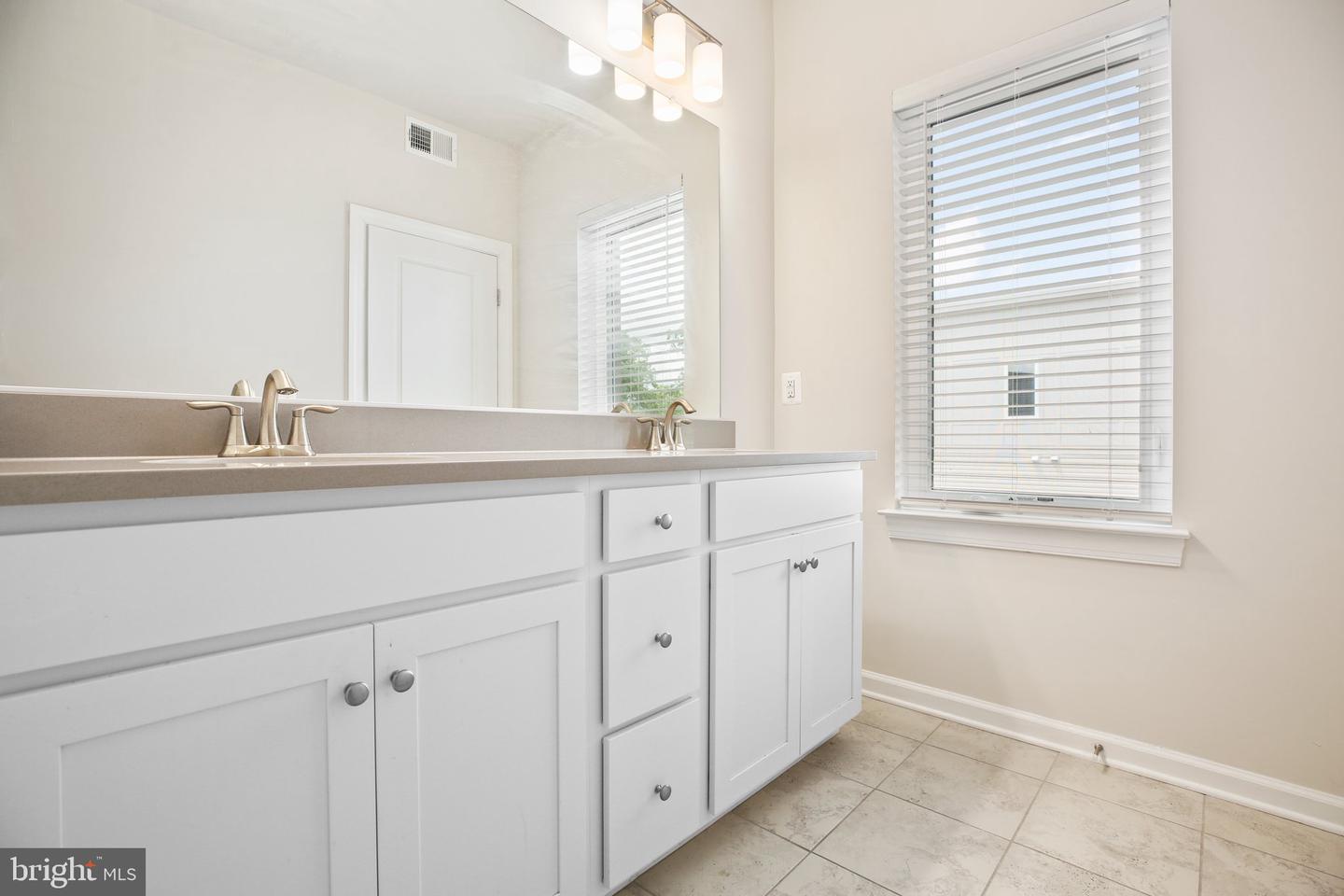 1398 RAIL STOP DR, WOODBRIDGE, Virginia 22191, 3 Bedrooms Bedrooms, ,2 BathroomsBathrooms,Residential,For sale,1398 RAIL STOP DR,VAPW2093494 MLS # VAPW2093494