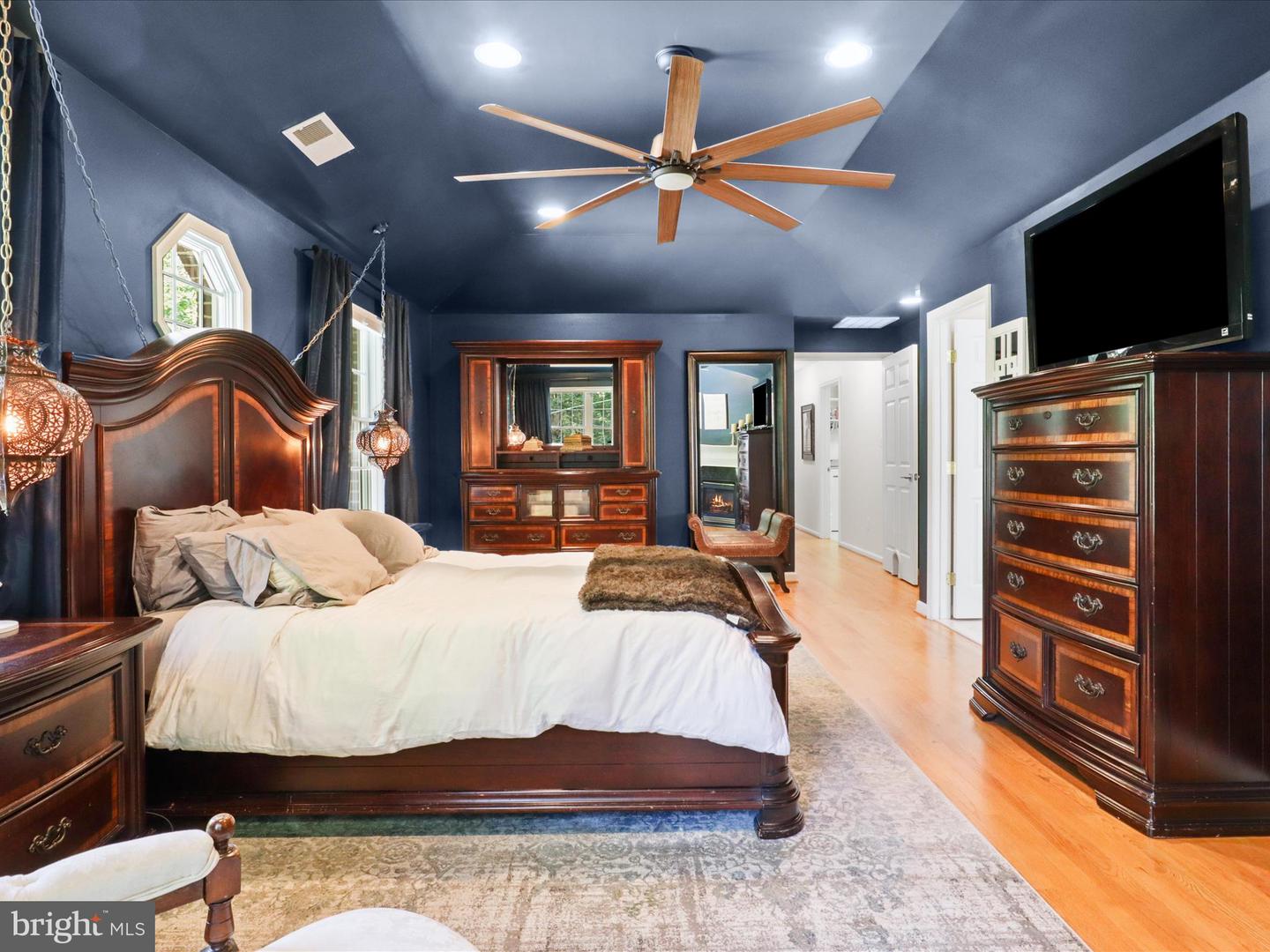 1203 WIESMAN CT, GREAT FALLS, Virginia 22066, 5 Bedrooms Bedrooms, ,2 BathroomsBathrooms,Residential,For sale,1203 WIESMAN CT,VAFX2237592 MLS # VAFX2237592