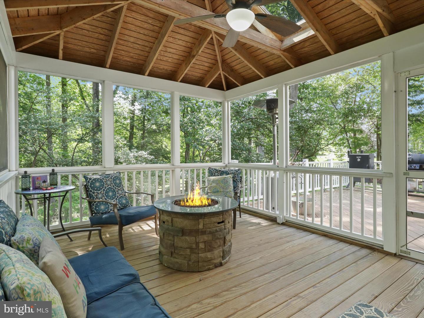 1203 WIESMAN CT, GREAT FALLS, Virginia 22066, 5 Bedrooms Bedrooms, ,2 BathroomsBathrooms,Residential,For sale,1203 WIESMAN CT,VAFX2237592 MLS # VAFX2237592