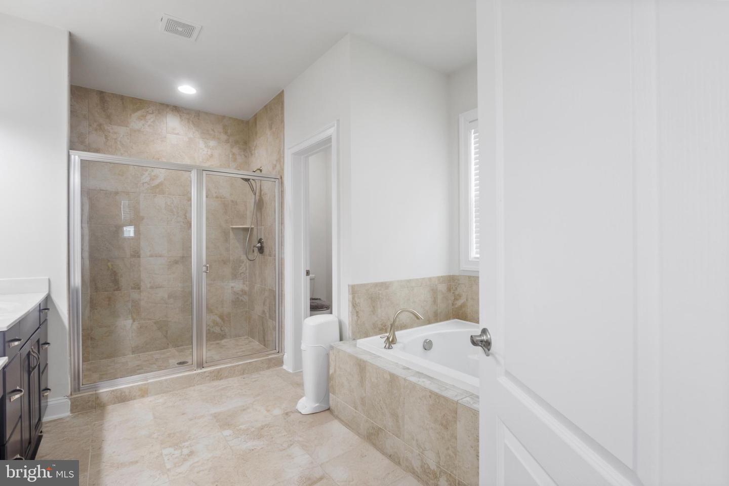 40881 GLENPANE WAY, ALDIE, Virginia 20105, 6 Bedrooms Bedrooms, ,5 BathroomsBathrooms,Residential,For sale,40881 GLENPANE WAY,VALO2095350 MLS # VALO2095350