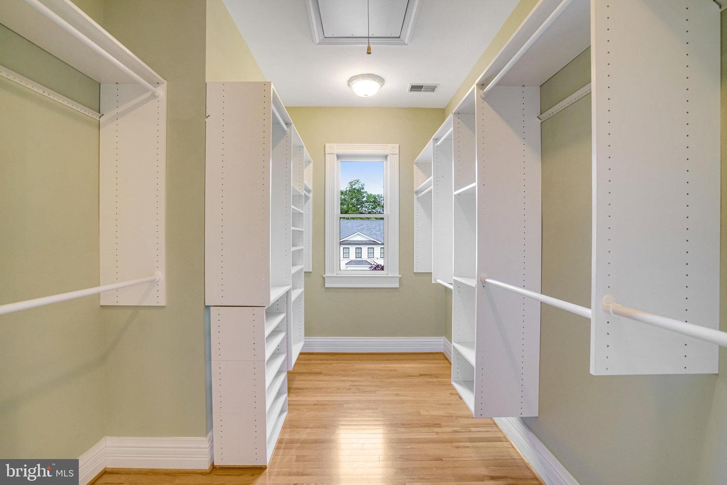 2317 CHESTNUT HILL AVE, FALLS CHURCH, Virginia 22043, 5 Bedrooms Bedrooms, ,4 BathroomsBathrooms,Residential,For sale,2317 CHESTNUT HILL AVE,VAFX2237940 MLS # VAFX2237940