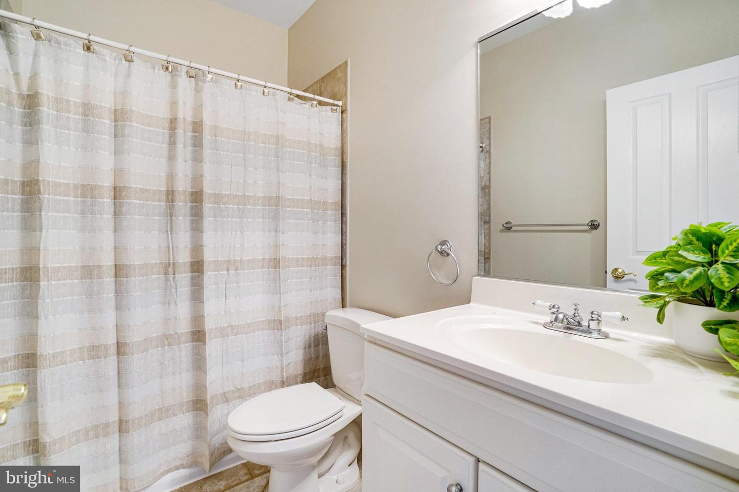 2317 CHESTNUT HILL AVE, FALLS CHURCH, Virginia 22043, 5 Bedrooms Bedrooms, ,4 BathroomsBathrooms,Residential,For sale,2317 CHESTNUT HILL AVE,VAFX2237940 MLS # VAFX2237940