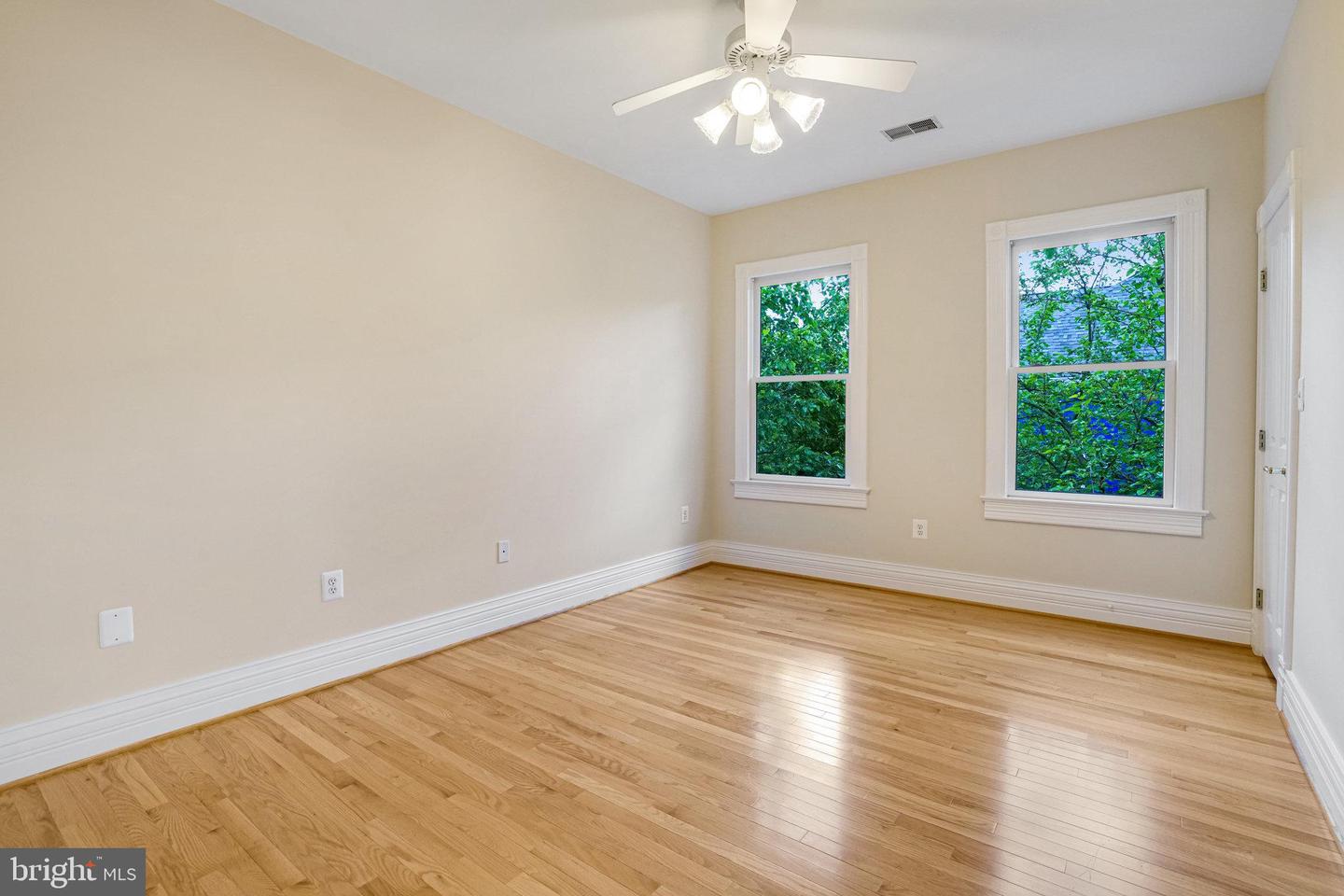 2317 CHESTNUT HILL AVE, FALLS CHURCH, Virginia 22043, 5 Bedrooms Bedrooms, ,4 BathroomsBathrooms,Residential,For sale,2317 CHESTNUT HILL AVE,VAFX2237940 MLS # VAFX2237940