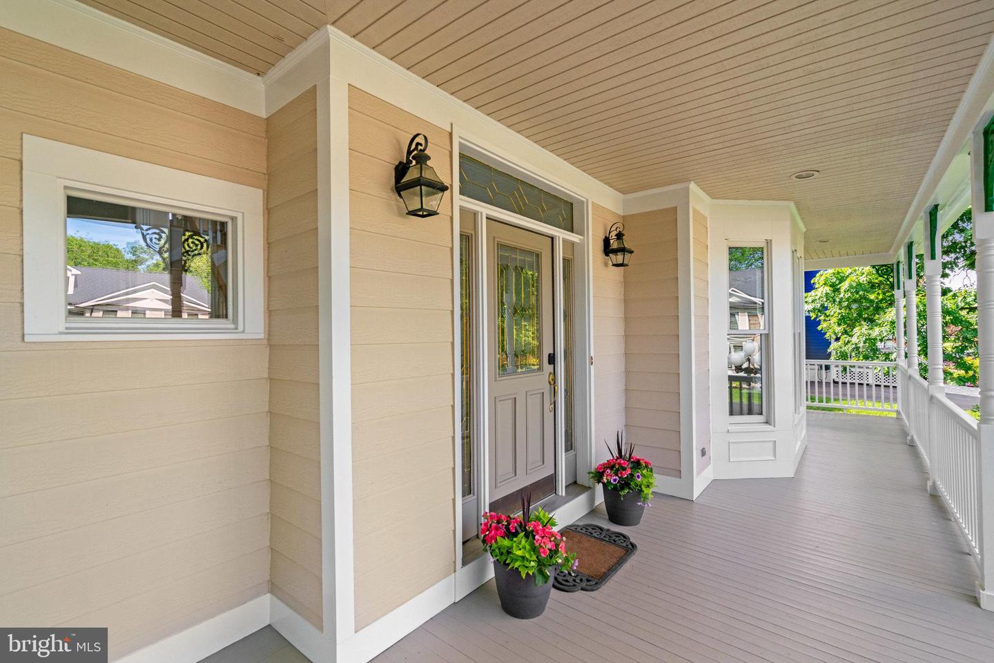 2317 CHESTNUT HILL AVE, FALLS CHURCH, Virginia 22043, 5 Bedrooms Bedrooms, ,4 BathroomsBathrooms,Residential,For sale,2317 CHESTNUT HILL AVE,VAFX2237940 MLS # VAFX2237940