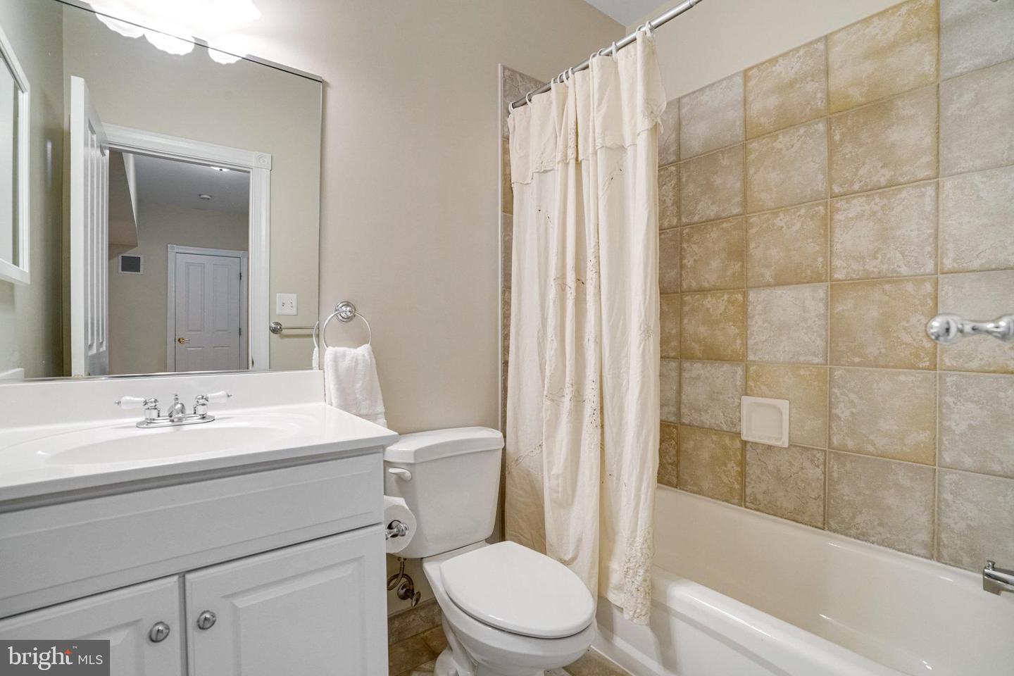 2317 CHESTNUT HILL AVE, FALLS CHURCH, Virginia 22043, 5 Bedrooms Bedrooms, ,4 BathroomsBathrooms,Residential,For sale,2317 CHESTNUT HILL AVE,VAFX2237940 MLS # VAFX2237940
