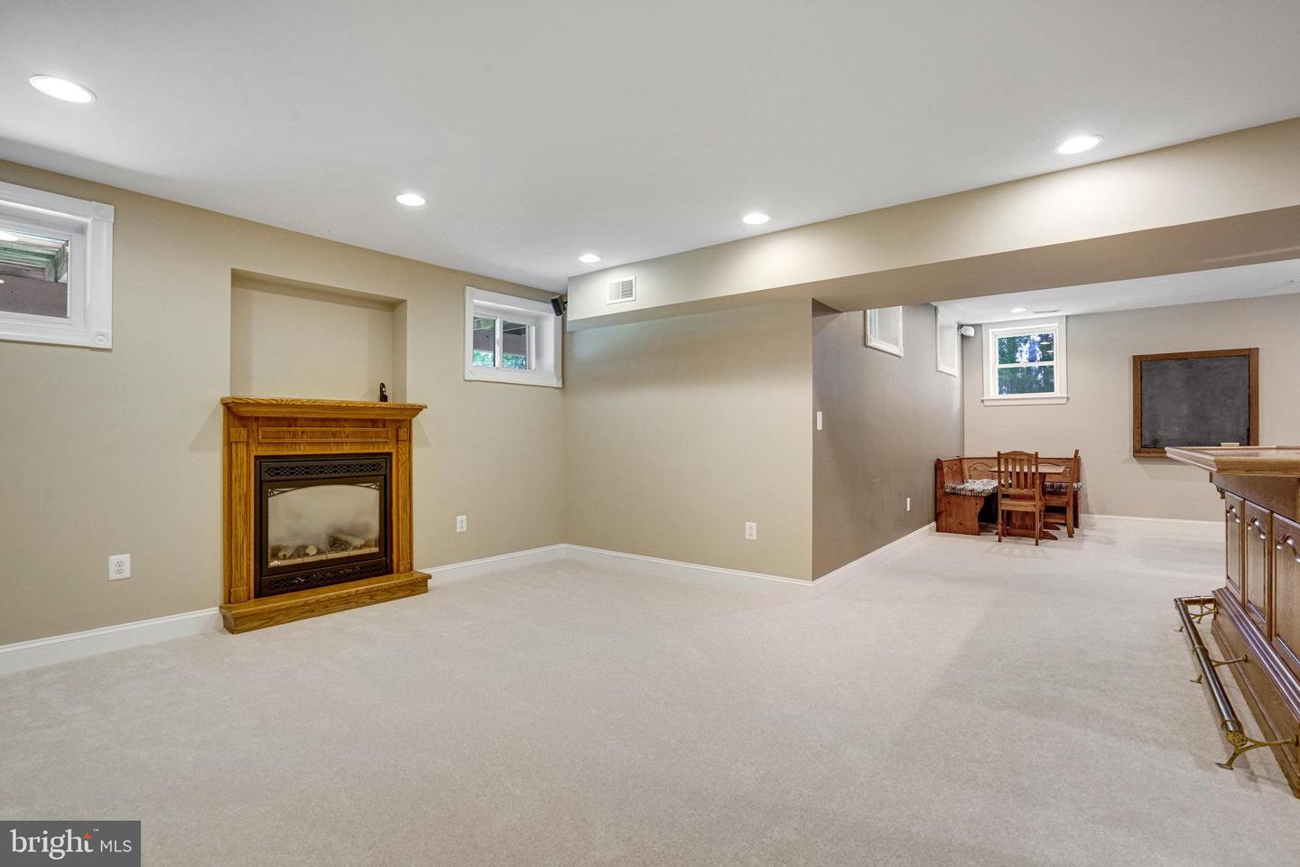 2317 CHESTNUT HILL AVE, FALLS CHURCH, Virginia 22043, 5 Bedrooms Bedrooms, ,4 BathroomsBathrooms,Residential,For sale,2317 CHESTNUT HILL AVE,VAFX2237940 MLS # VAFX2237940
