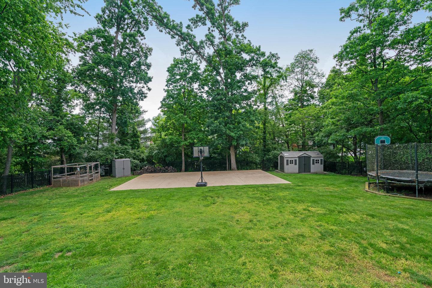 2317 CHESTNUT HILL AVE, FALLS CHURCH, Virginia 22043, 5 Bedrooms Bedrooms, ,4 BathroomsBathrooms,Residential,For sale,2317 CHESTNUT HILL AVE,VAFX2237940 MLS # VAFX2237940