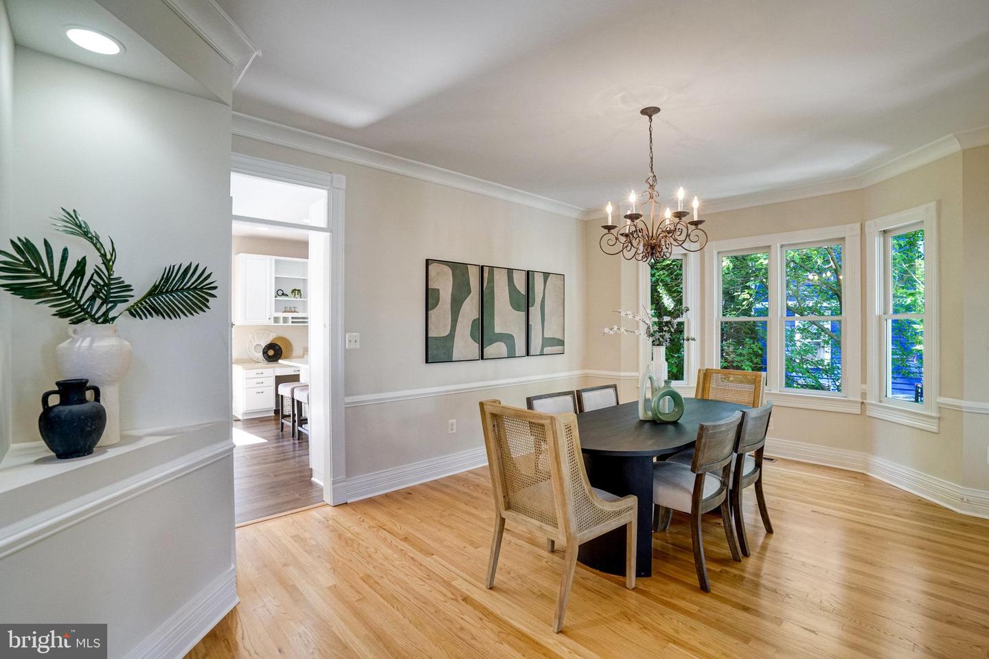 2317 CHESTNUT HILL AVE, FALLS CHURCH, Virginia 22043, 5 Bedrooms Bedrooms, ,4 BathroomsBathrooms,Residential,For sale,2317 CHESTNUT HILL AVE,VAFX2237940 MLS # VAFX2237940