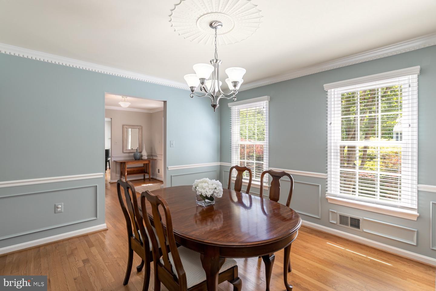 10808 FIELDWOOD DR, FAIRFAX, Virginia 22030, 4 Bedrooms Bedrooms, ,3 BathroomsBathrooms,Residential,For sale,10808 FIELDWOOD DR,VAFX2237974 MLS # VAFX2237974