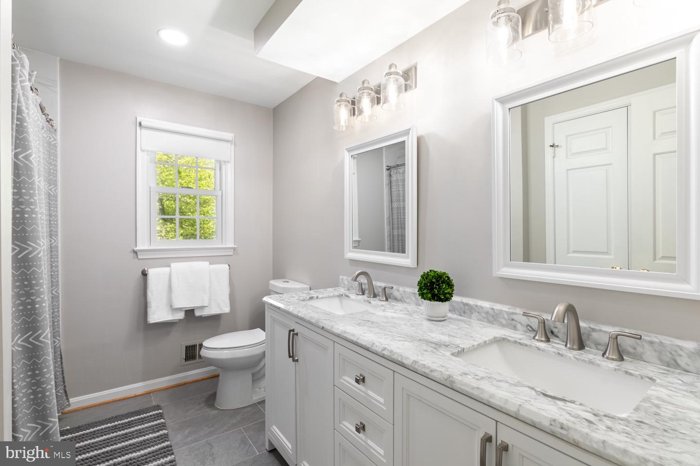 10808 FIELDWOOD DR, FAIRFAX, Virginia 22030, 4 Bedrooms Bedrooms, ,3 BathroomsBathrooms,Residential,For sale,10808 FIELDWOOD DR,VAFX2237974 MLS # VAFX2237974