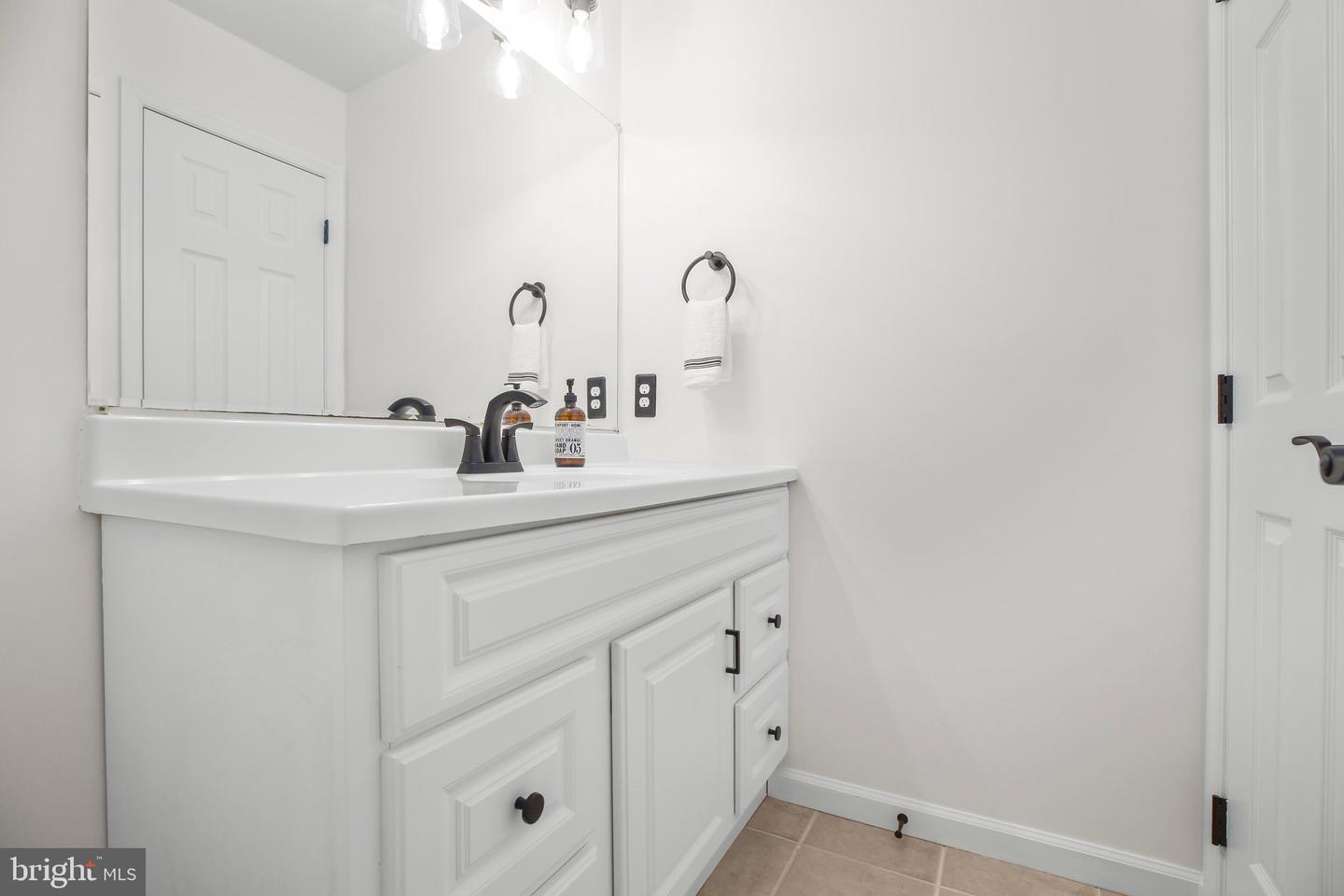 10448 WHEATLEY SCHOOL RD, MARSHALL, Virginia 20115, 5 Bedrooms Bedrooms, ,4 BathroomsBathrooms,Residential,For sale,10448 WHEATLEY SCHOOL RD,VAFQ2016454 MLS # VAFQ2016454