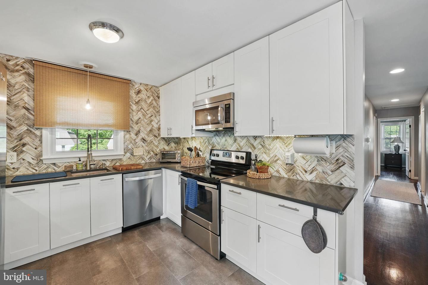 13003 STANDISH CT, WOODBRIDGE, Virginia 22192, 5 Bedrooms Bedrooms, ,2 BathroomsBathrooms,Residential,For sale,13003 STANDISH CT,VAPW2093672 MLS # VAPW2093672