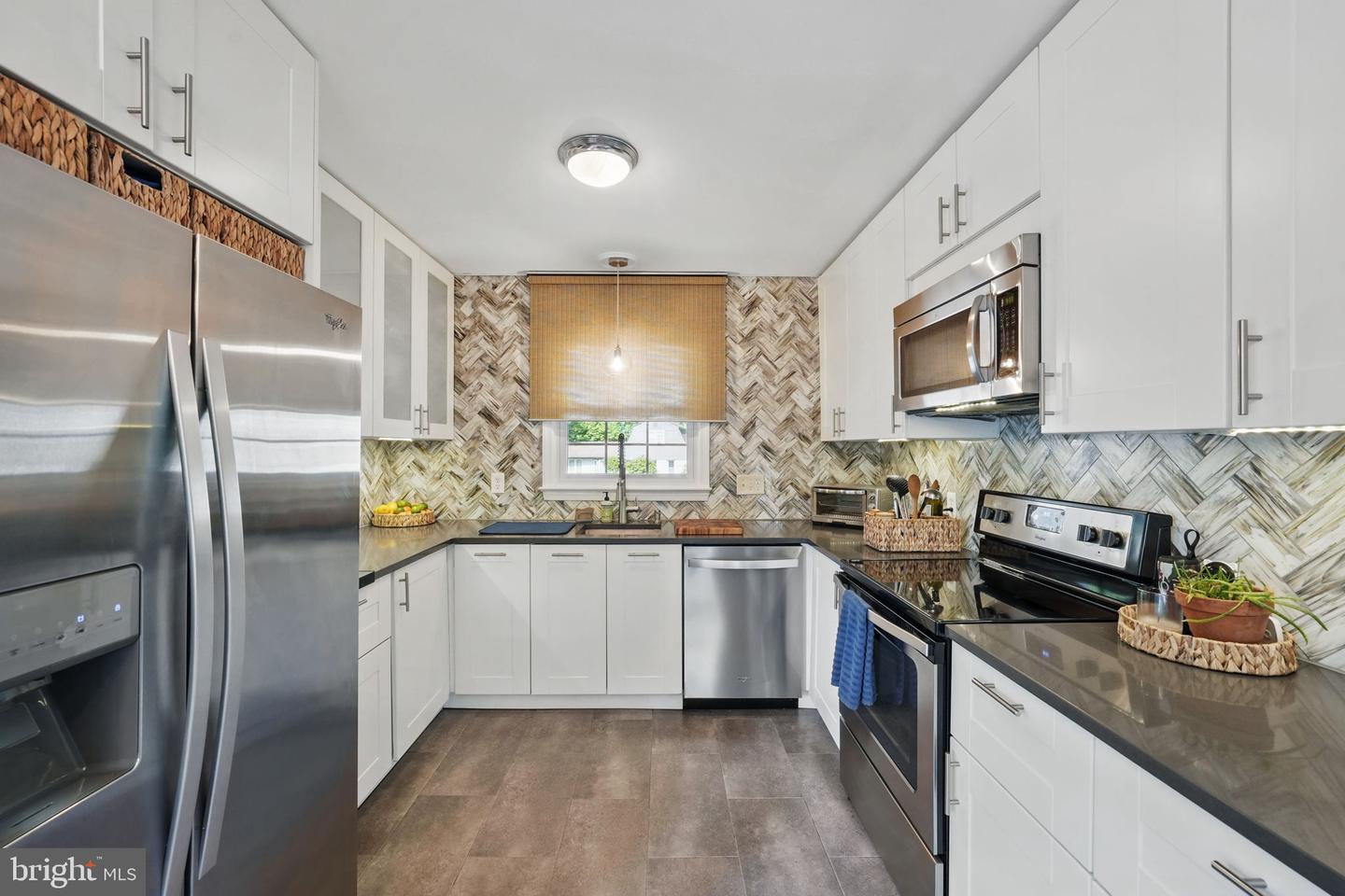 13003 STANDISH CT, WOODBRIDGE, Virginia 22192, 5 Bedrooms Bedrooms, ,2 BathroomsBathrooms,Residential,For sale,13003 STANDISH CT,VAPW2093672 MLS # VAPW2093672