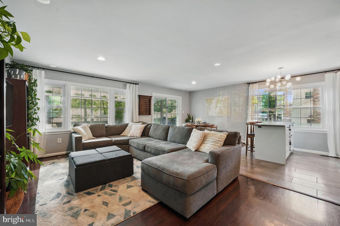 13003 STANDISH CT, WOODBRIDGE, Virginia 22192, 5 Bedrooms Bedrooms, ,2 BathroomsBathrooms,Residential,For sale,13003 STANDISH CT,VAPW2093672 MLS # VAPW2093672