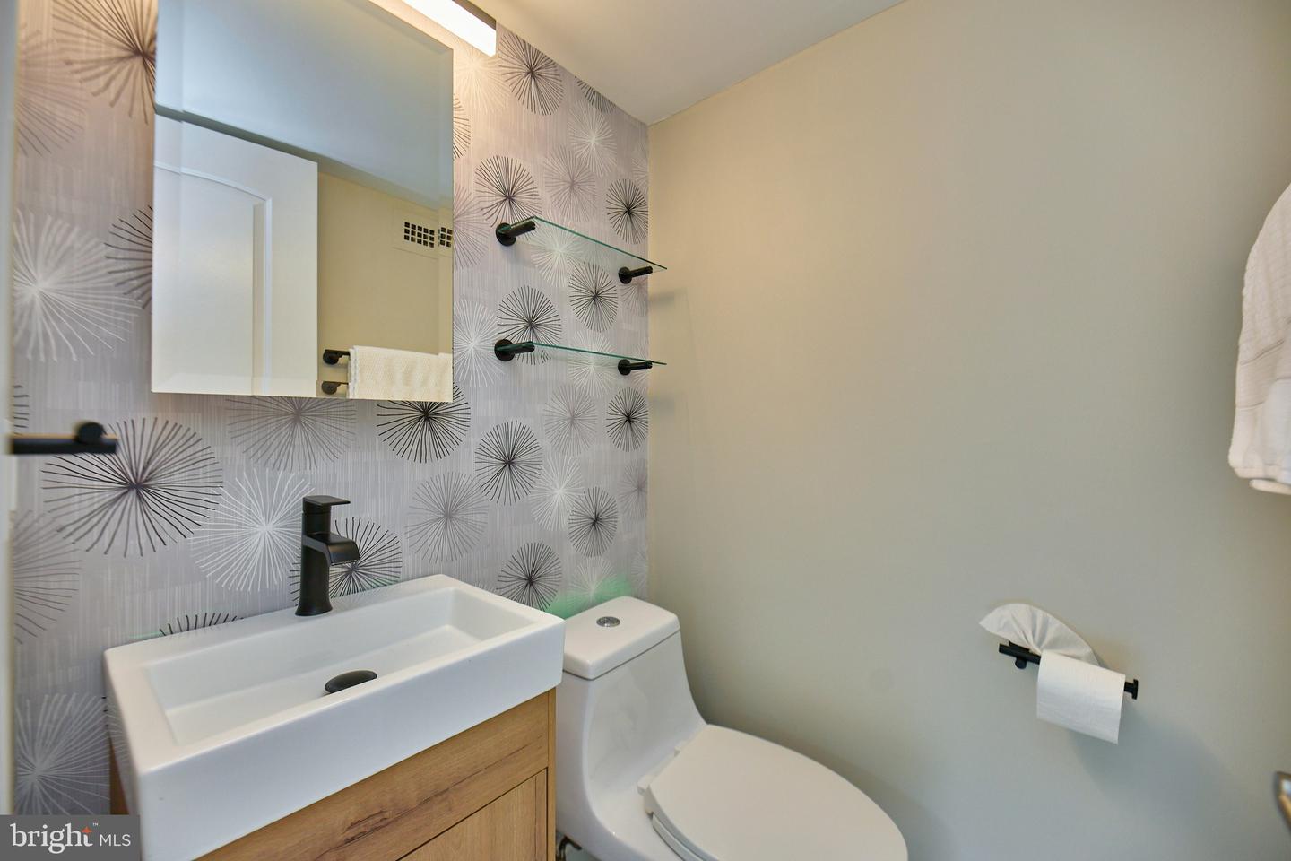 2030 N ADAMS ST N #507, ARLINGTON, Virginia 22201, 2 Bedrooms Bedrooms, ,1 BathroomBathrooms,Residential,For sale,2030 N ADAMS ST N #507,VAAR2056914 MLS # VAAR2056914