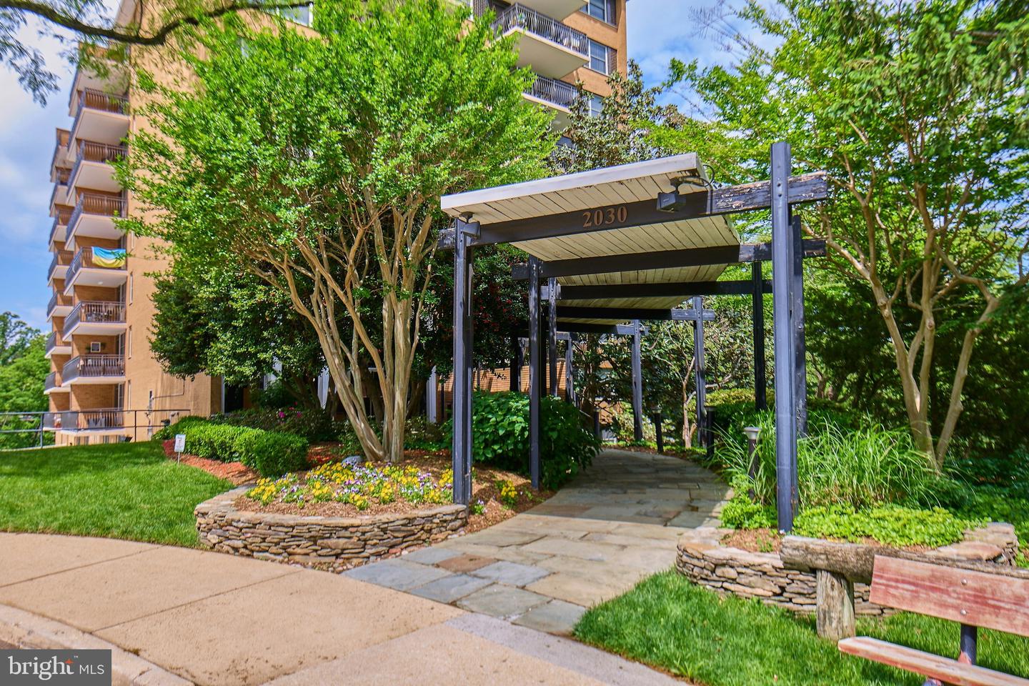 2030 N ADAMS ST N #507, ARLINGTON, Virginia 22201, 2 Bedrooms Bedrooms, ,1 BathroomBathrooms,Residential,For sale,2030 N ADAMS ST N #507,VAAR2056914 MLS # VAAR2056914