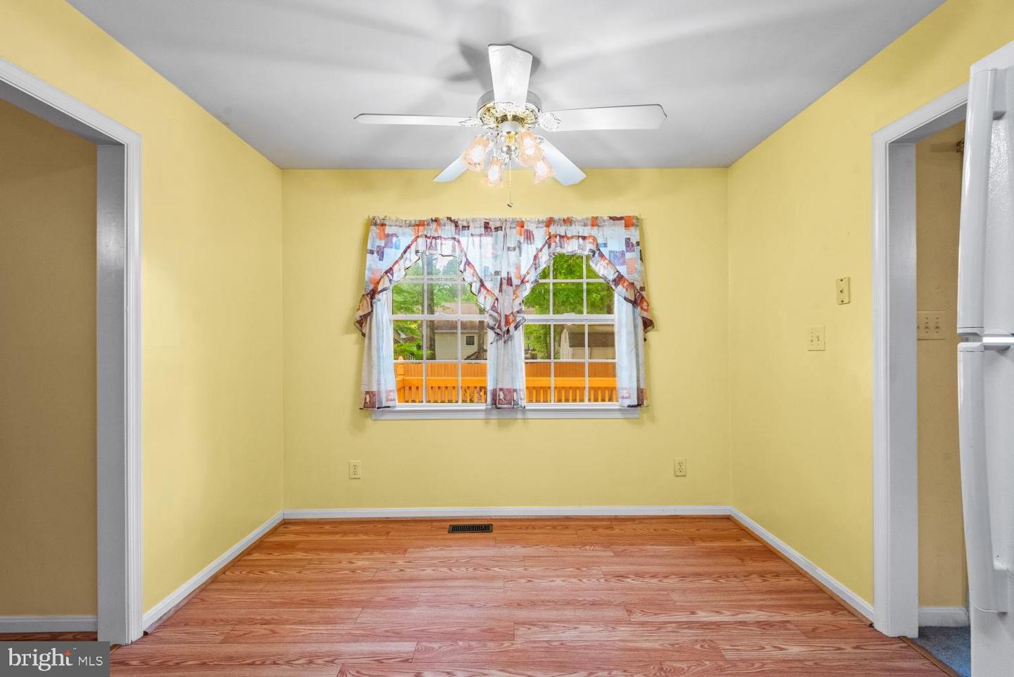 207 MEADOW AVE, COLONIAL BEACH, Virginia 22443, 4 Bedrooms Bedrooms, 12 Rooms Rooms,2 BathroomsBathrooms,Residential,For sale,207 MEADOW AVE,VAWE2008814 MLS # VAWE2008814