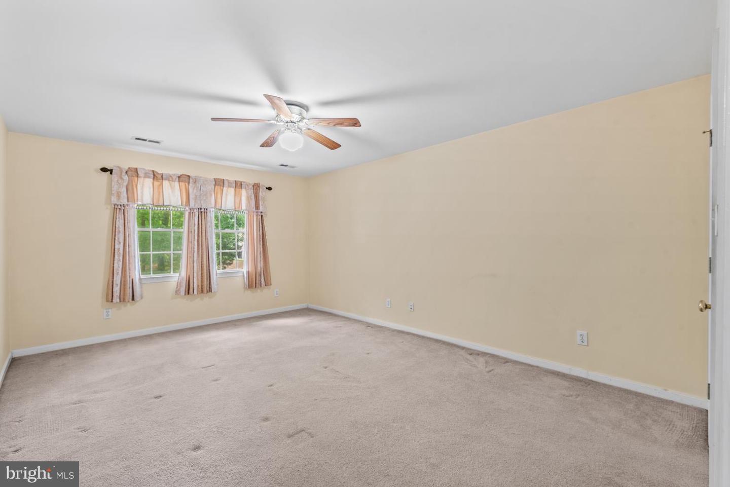 207 MEADOW AVE, COLONIAL BEACH, Virginia 22443, 4 Bedrooms Bedrooms, 12 Rooms Rooms,2 BathroomsBathrooms,Residential,For sale,207 MEADOW AVE,VAWE2008814 MLS # VAWE2008814