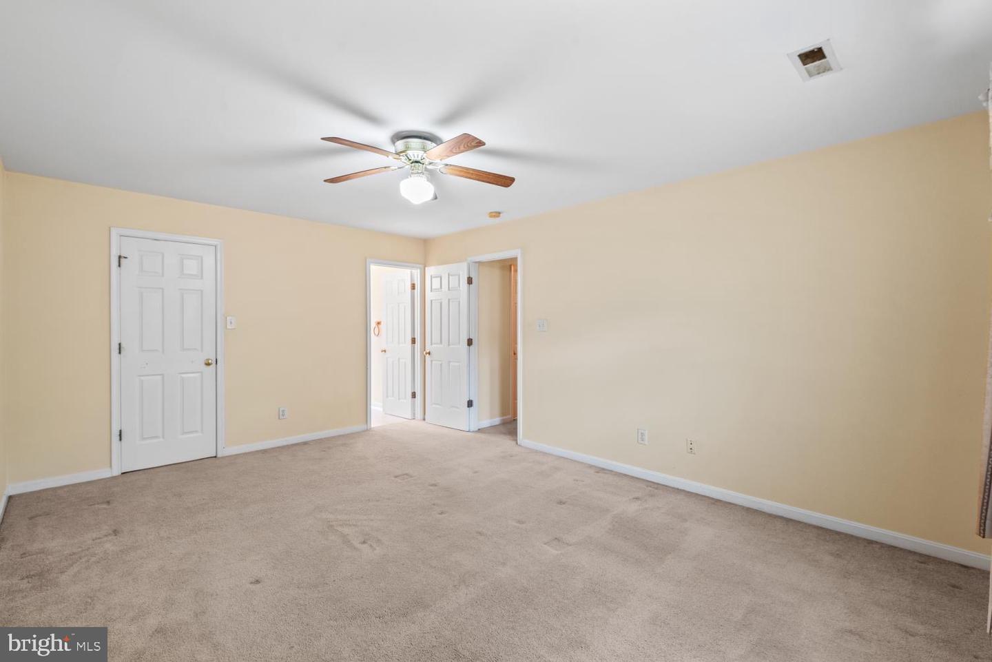 207 MEADOW AVE, COLONIAL BEACH, Virginia 22443, 4 Bedrooms Bedrooms, 12 Rooms Rooms,2 BathroomsBathrooms,Residential,For sale,207 MEADOW AVE,VAWE2008814 MLS # VAWE2008814