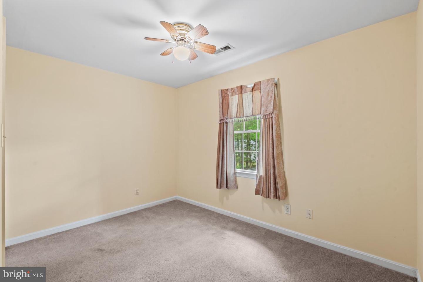 207 MEADOW AVE, COLONIAL BEACH, Virginia 22443, 4 Bedrooms Bedrooms, 12 Rooms Rooms,2 BathroomsBathrooms,Residential,For sale,207 MEADOW AVE,VAWE2008814 MLS # VAWE2008814