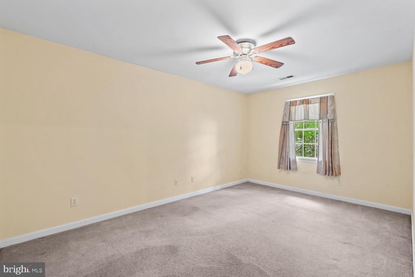 207 MEADOW AVE, COLONIAL BEACH, Virginia 22443, 4 Bedrooms Bedrooms, 12 Rooms Rooms,2 BathroomsBathrooms,Residential,For sale,207 MEADOW AVE,VAWE2008814 MLS # VAWE2008814